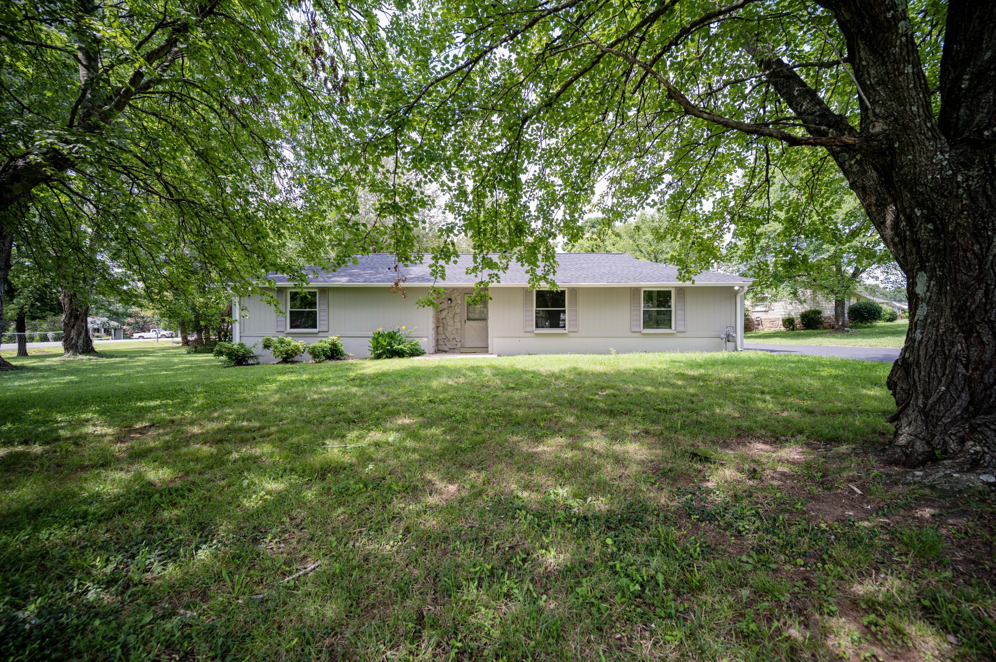 315 Pioneer Dr