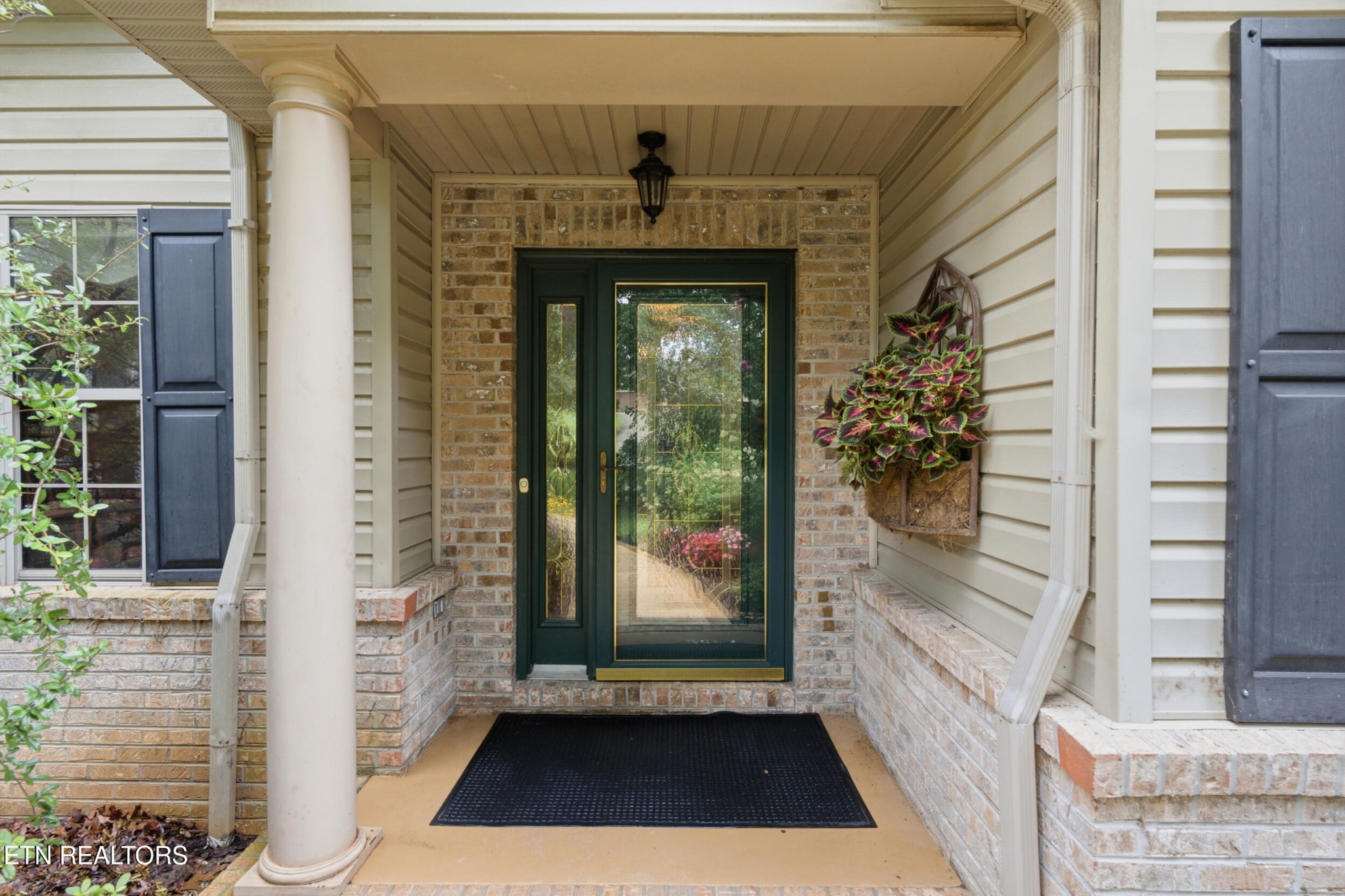 114 Oostanali Way