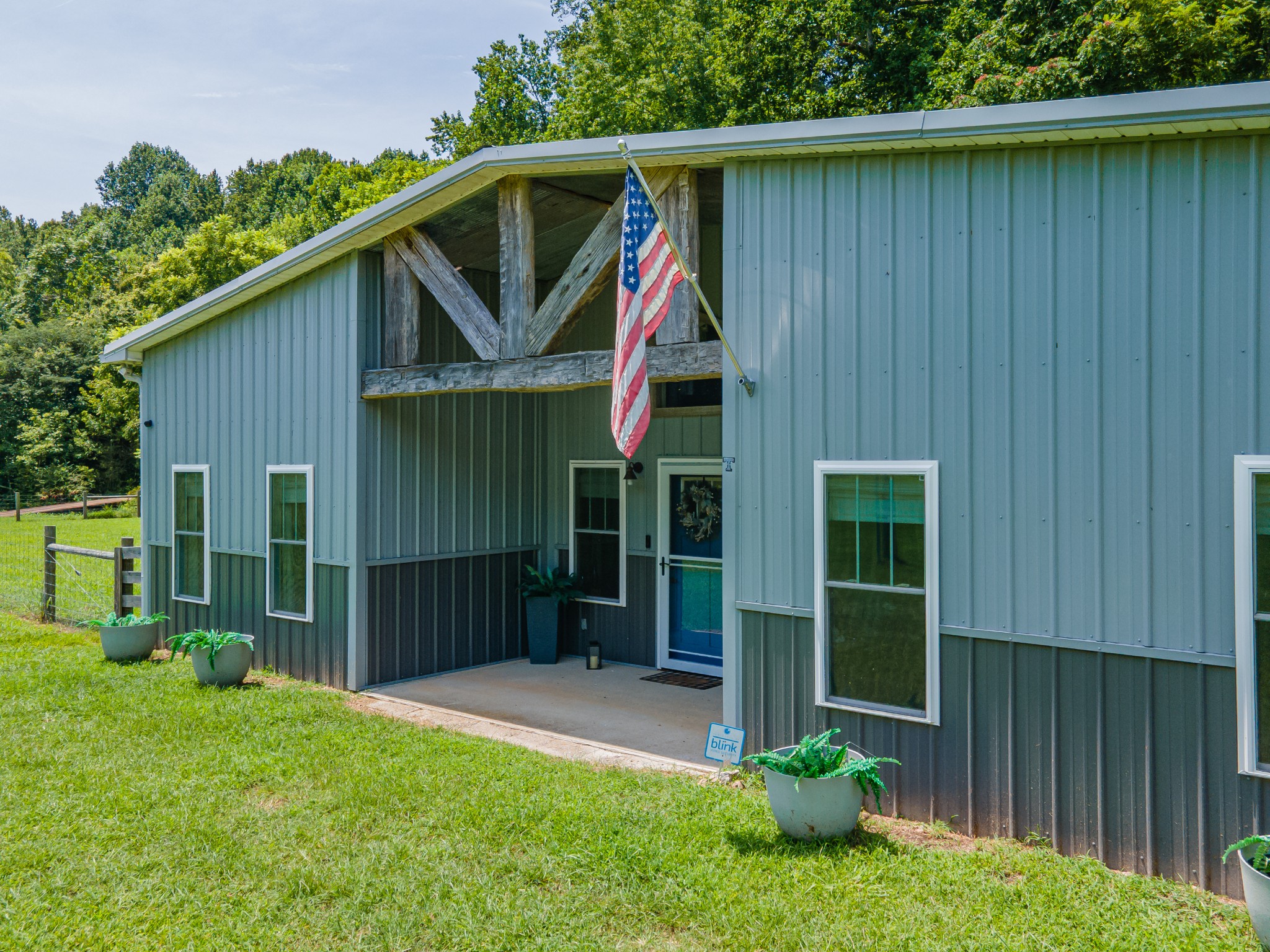 1240 Sumac Rd