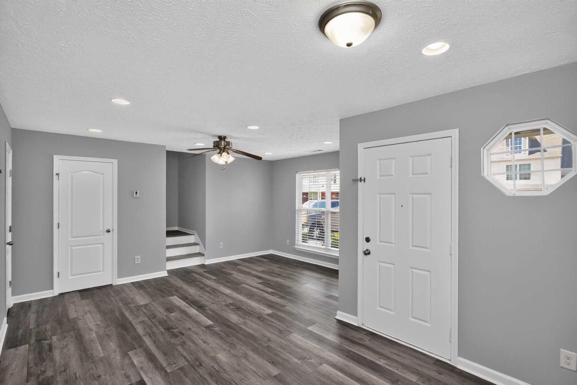 2034 George Buchanan Dr