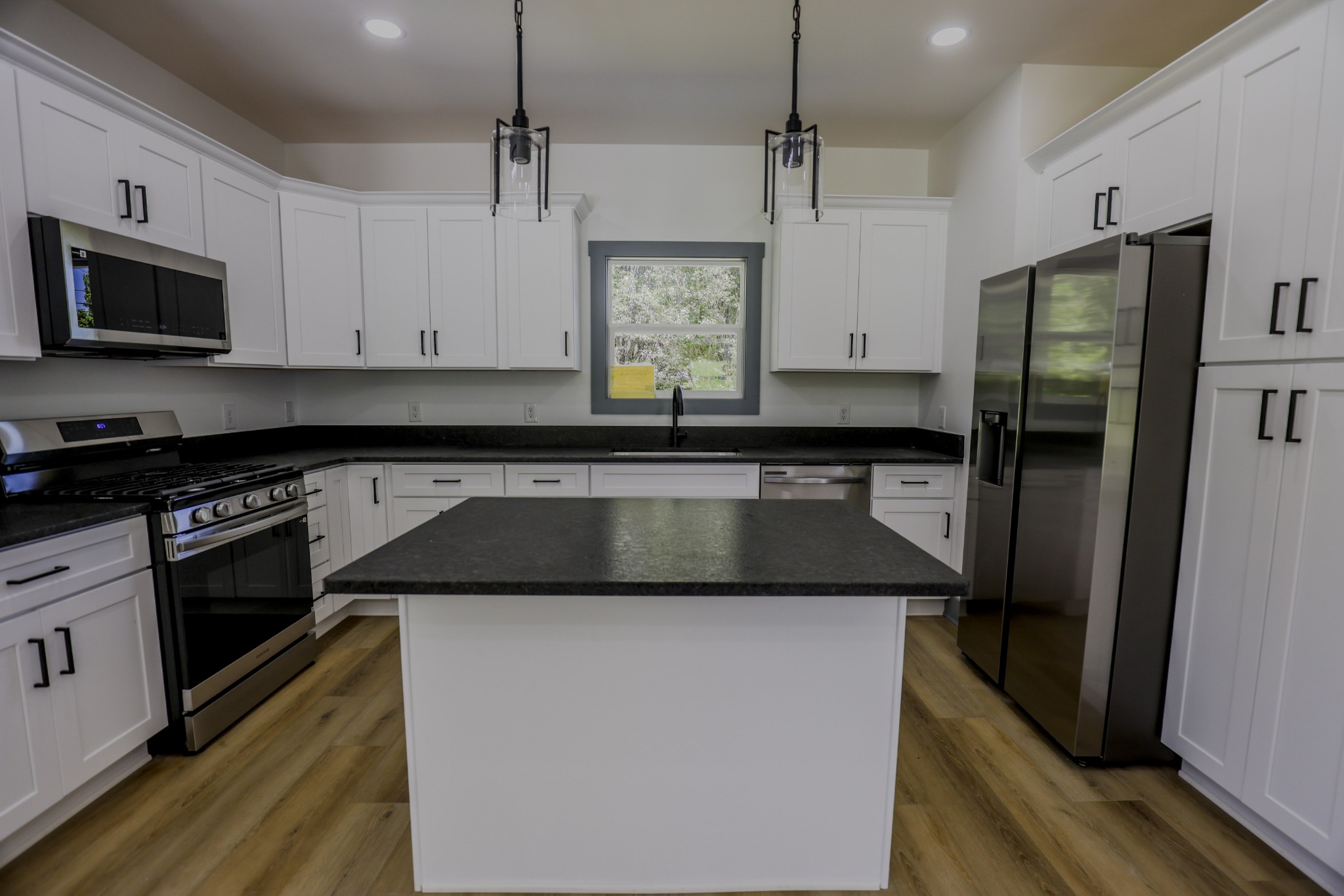 205 W Minnie Ave