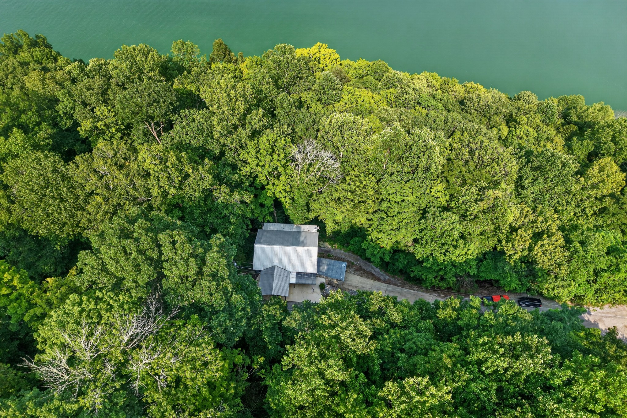 1025 Lakeside Dr