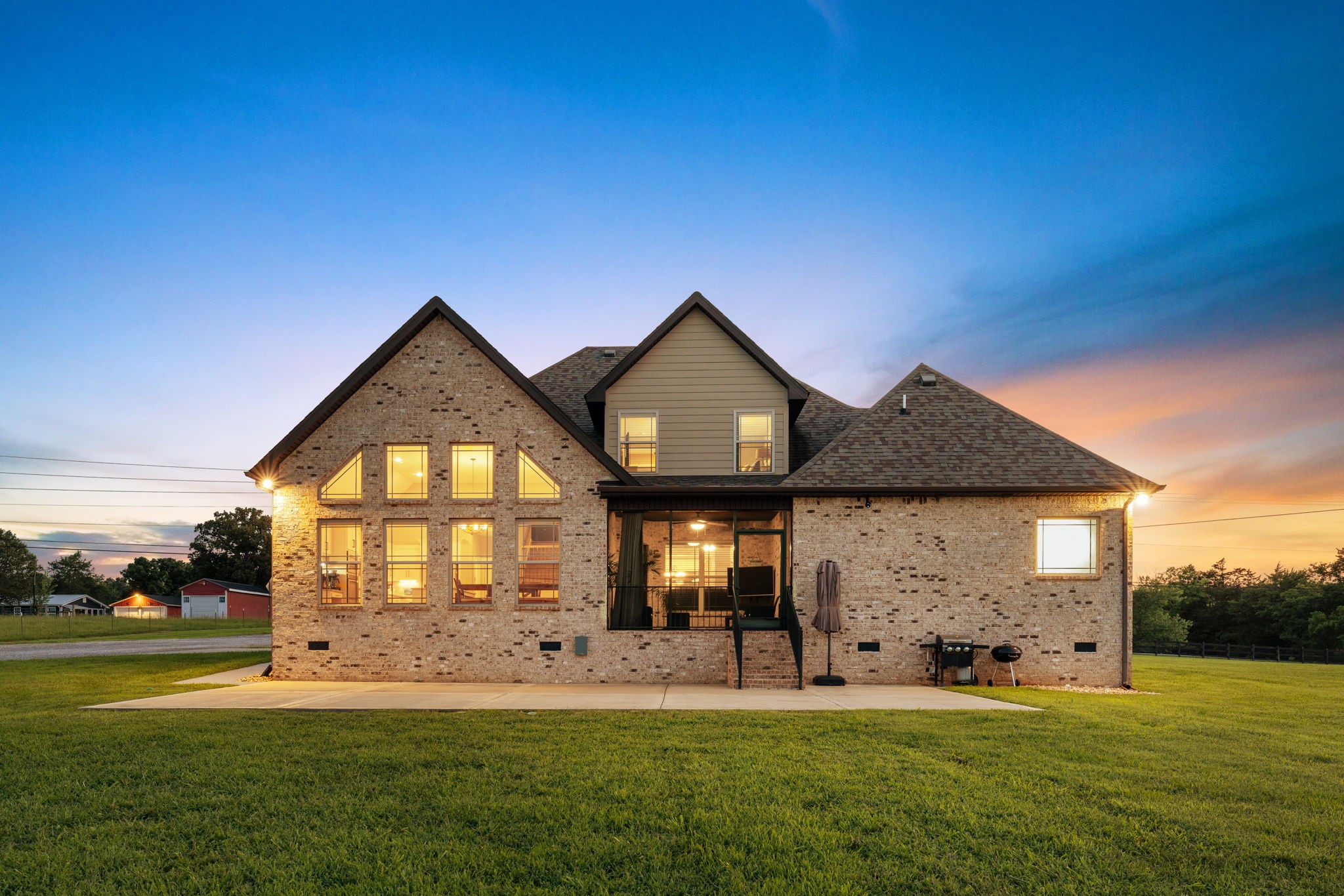 8445 Bradyville Pike