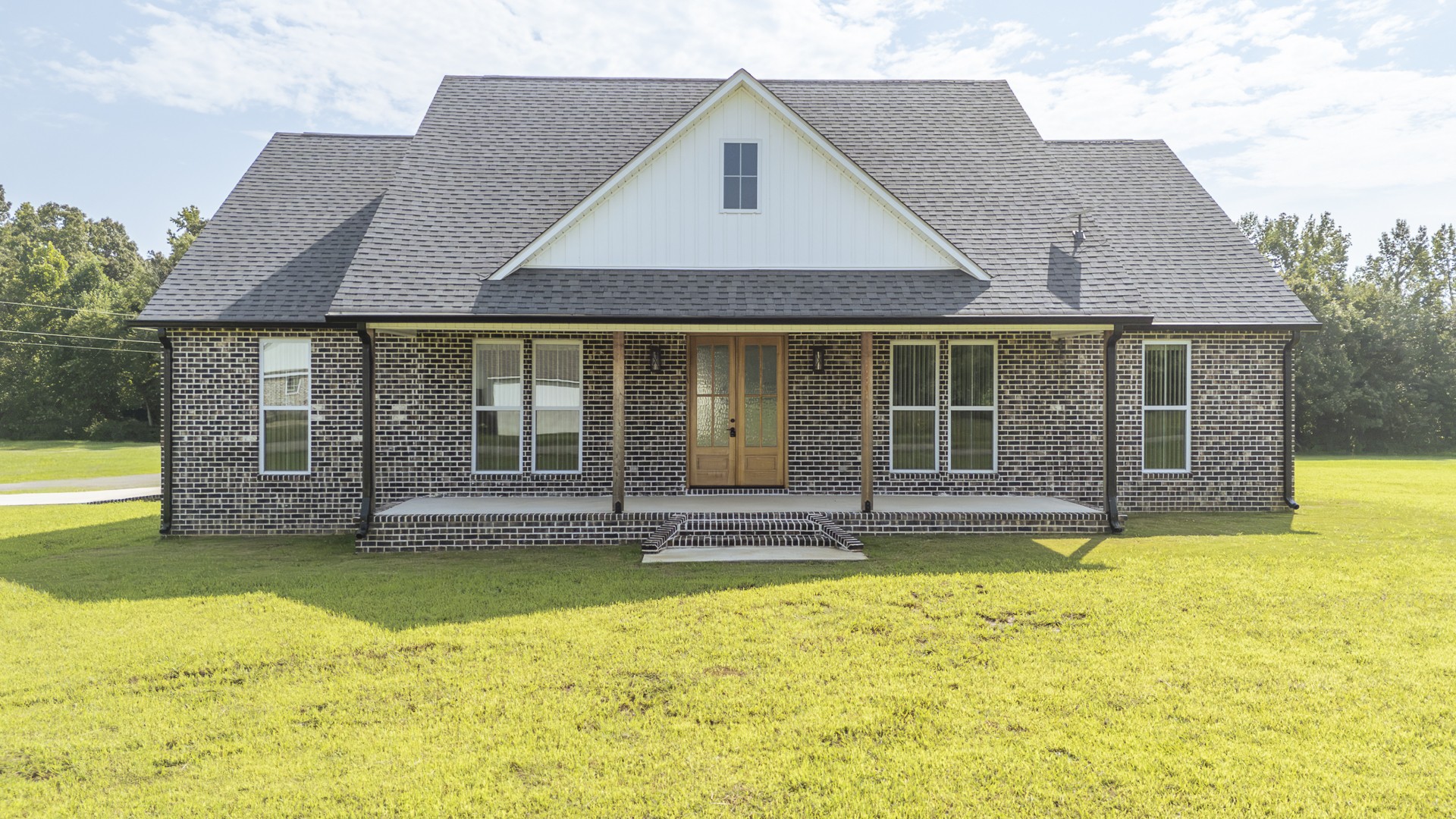 300 Charleston Ln