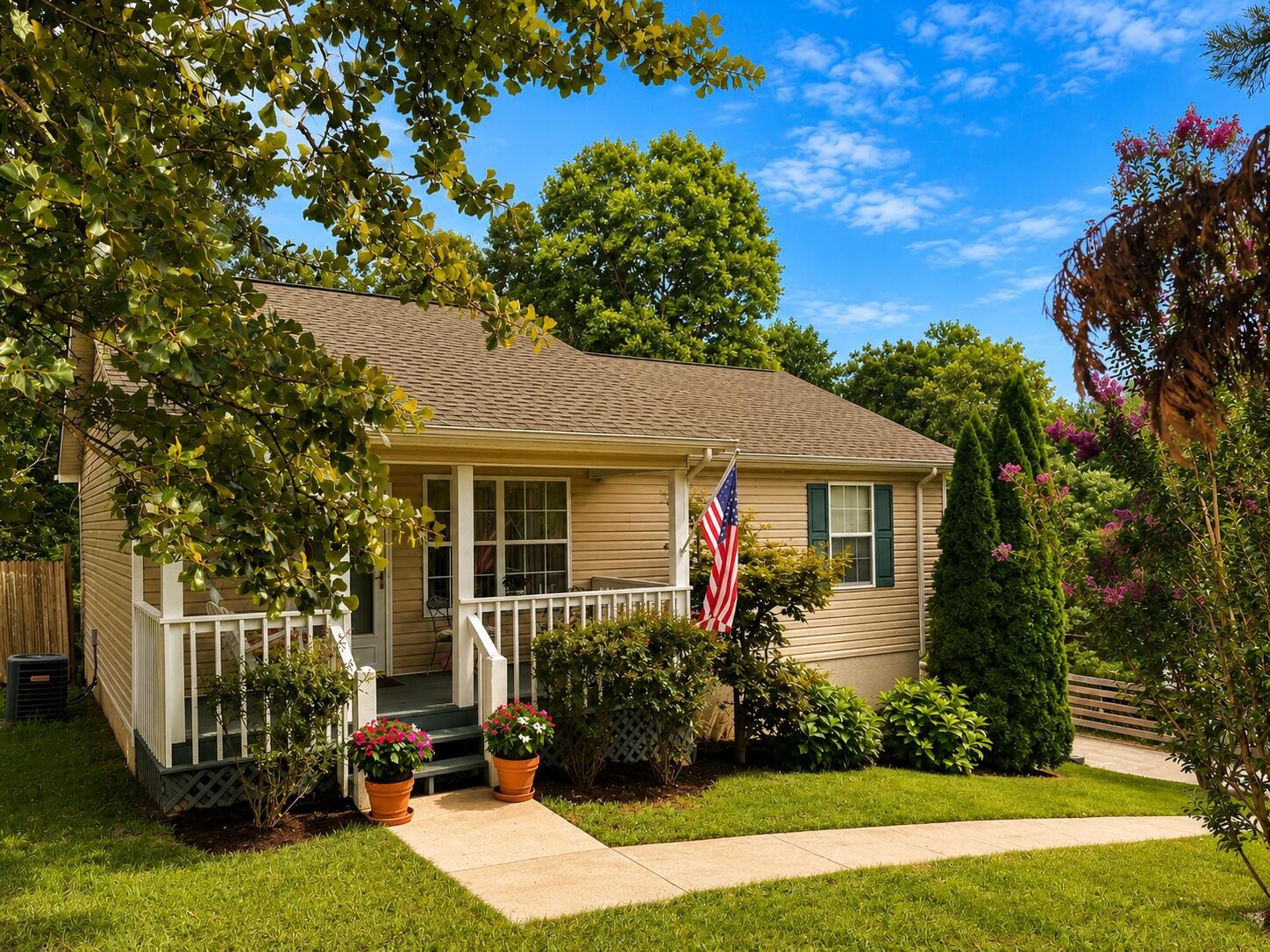 240 SE Bell Street, SE