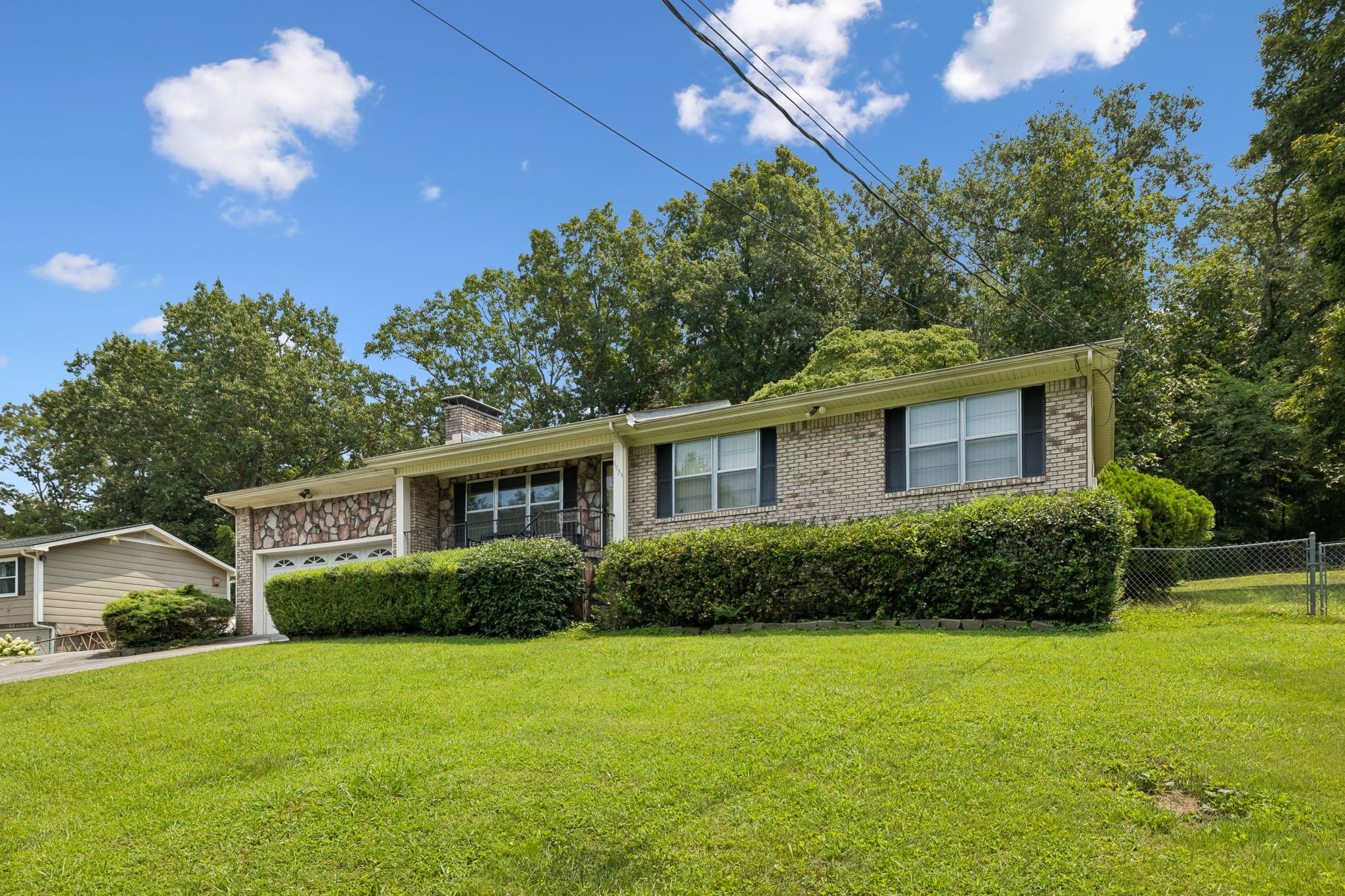 6933 Barter Dr