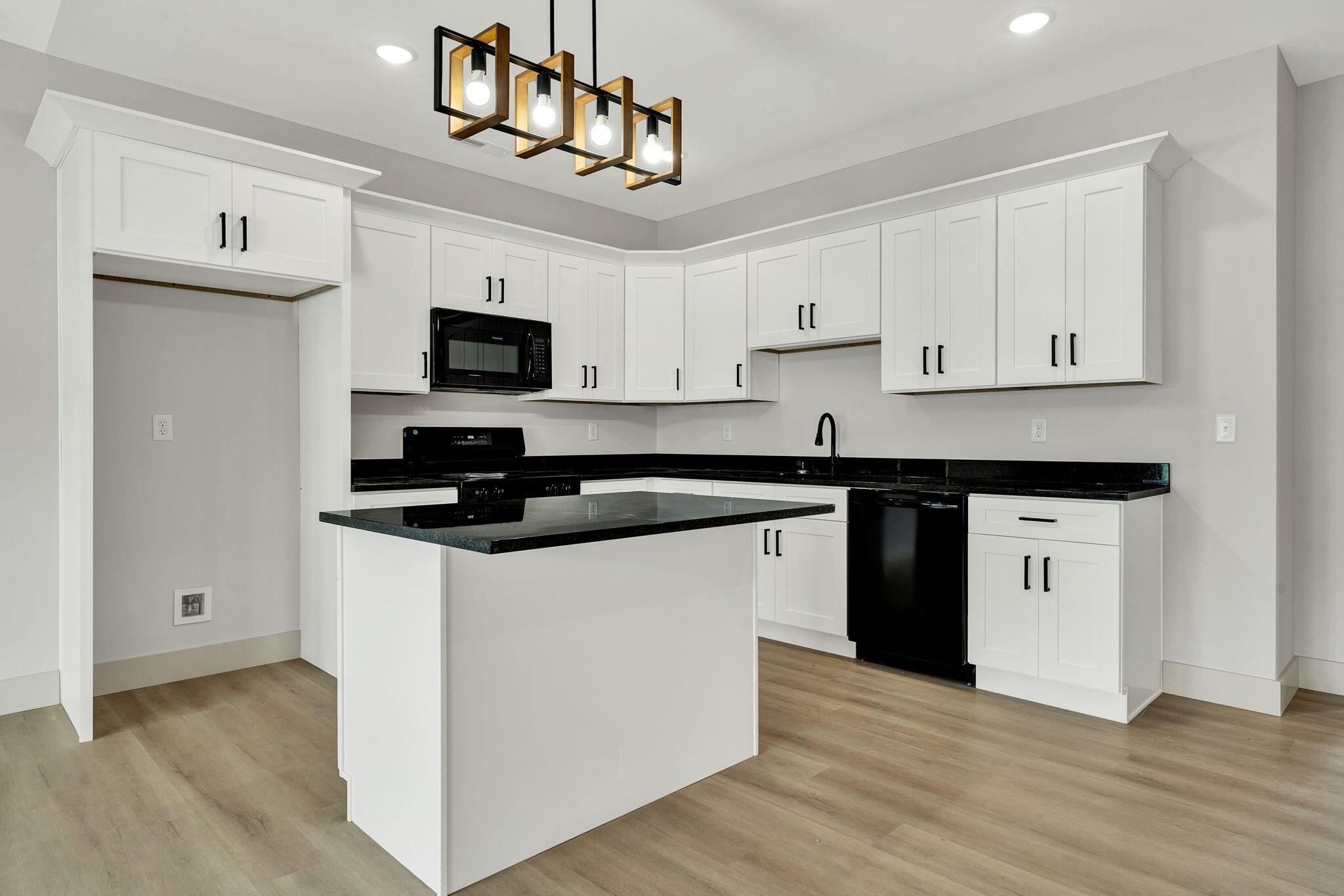 1080 Congress Parkway, N