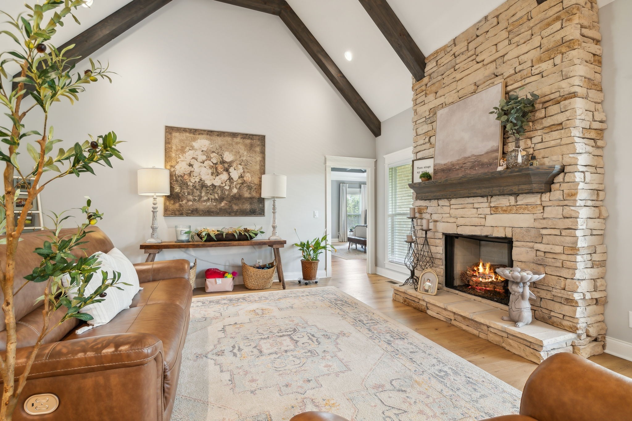 1009 Stone Creek Ln