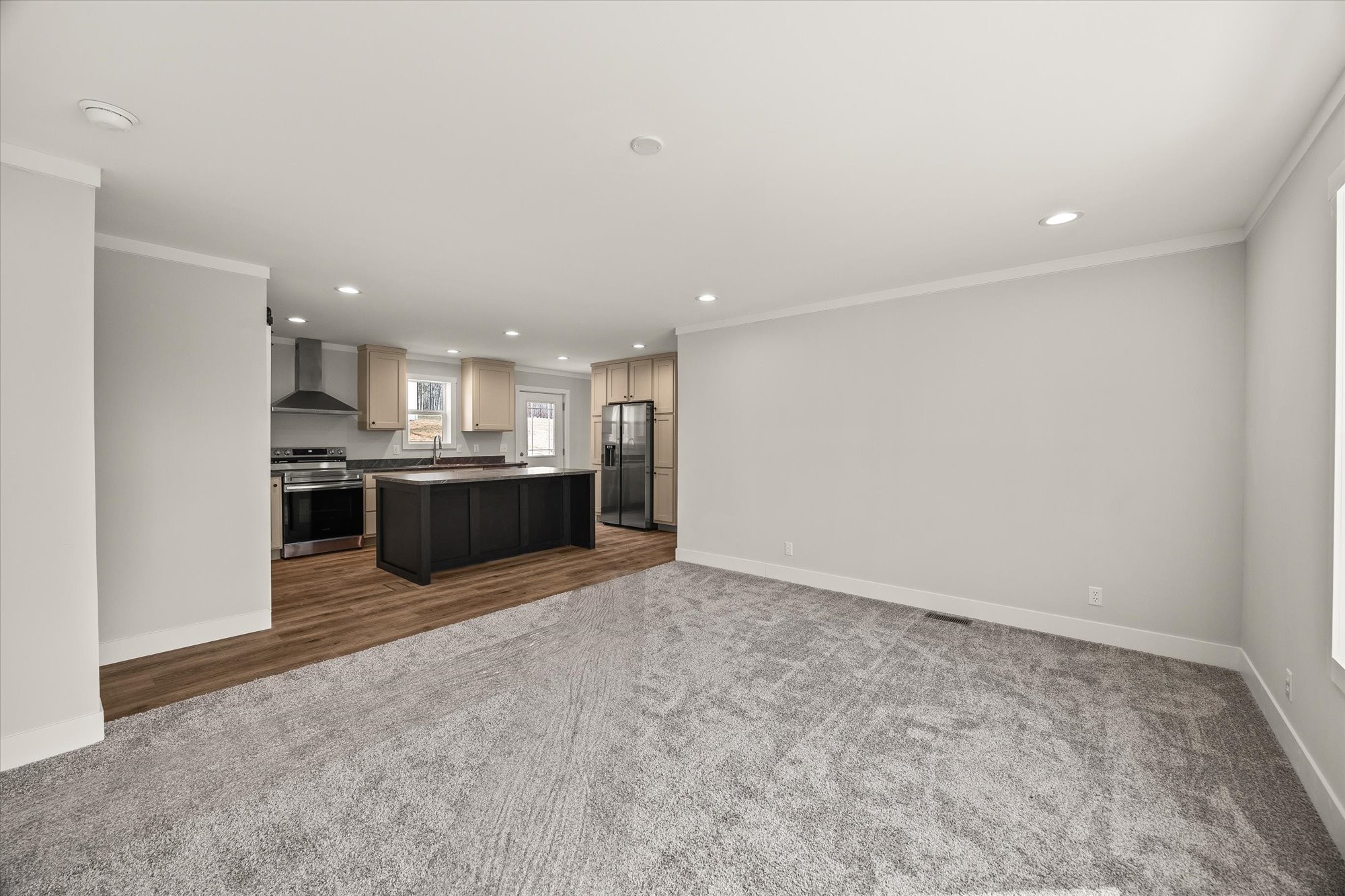 1670 Anna Maria Ln