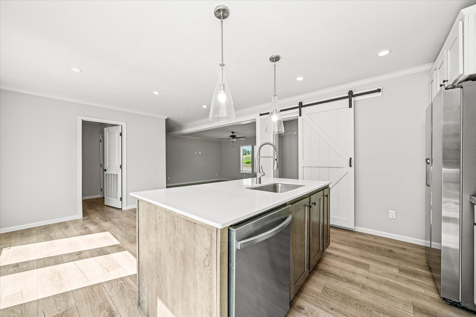 1760 Anna Maria Ln