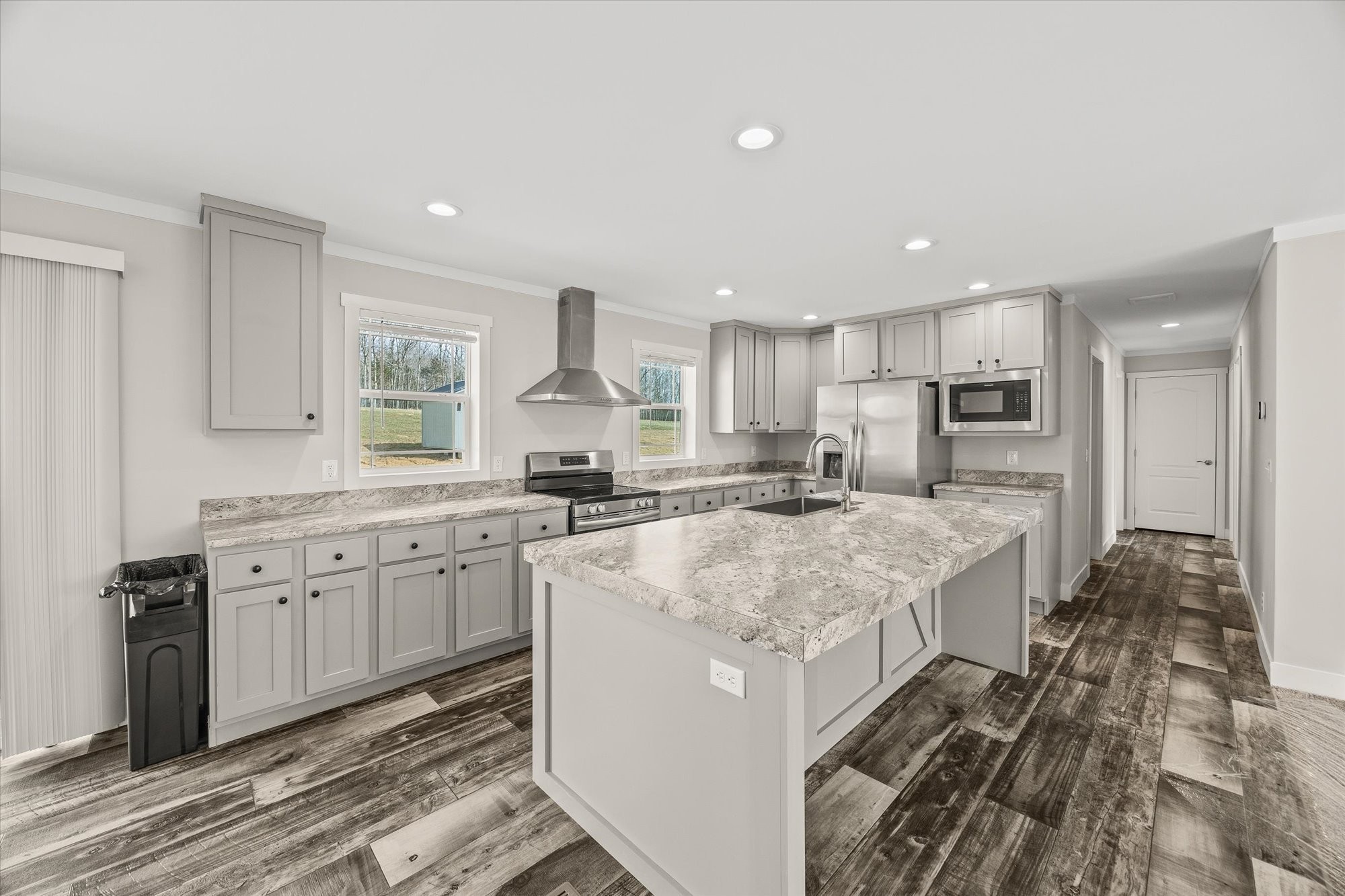 1700 Anna Maria Ln
