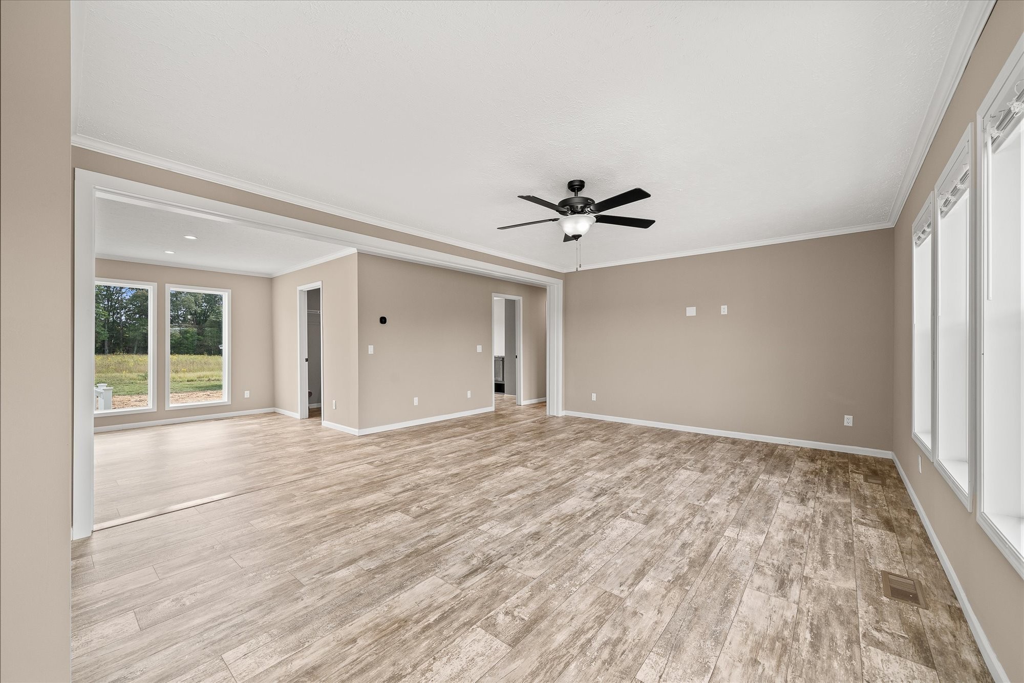 1920 Anna Maria Ln