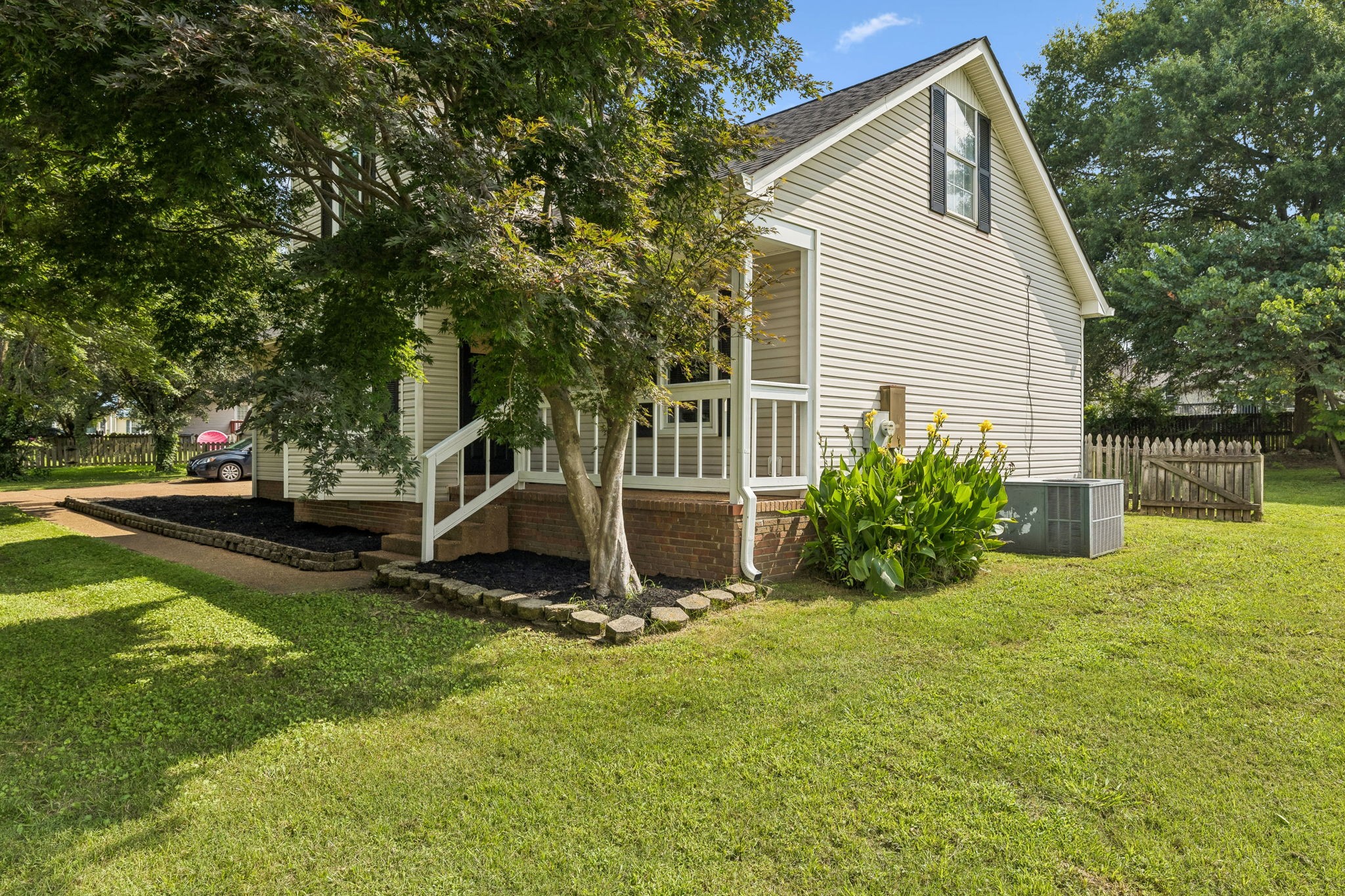 705 Murray Dr
