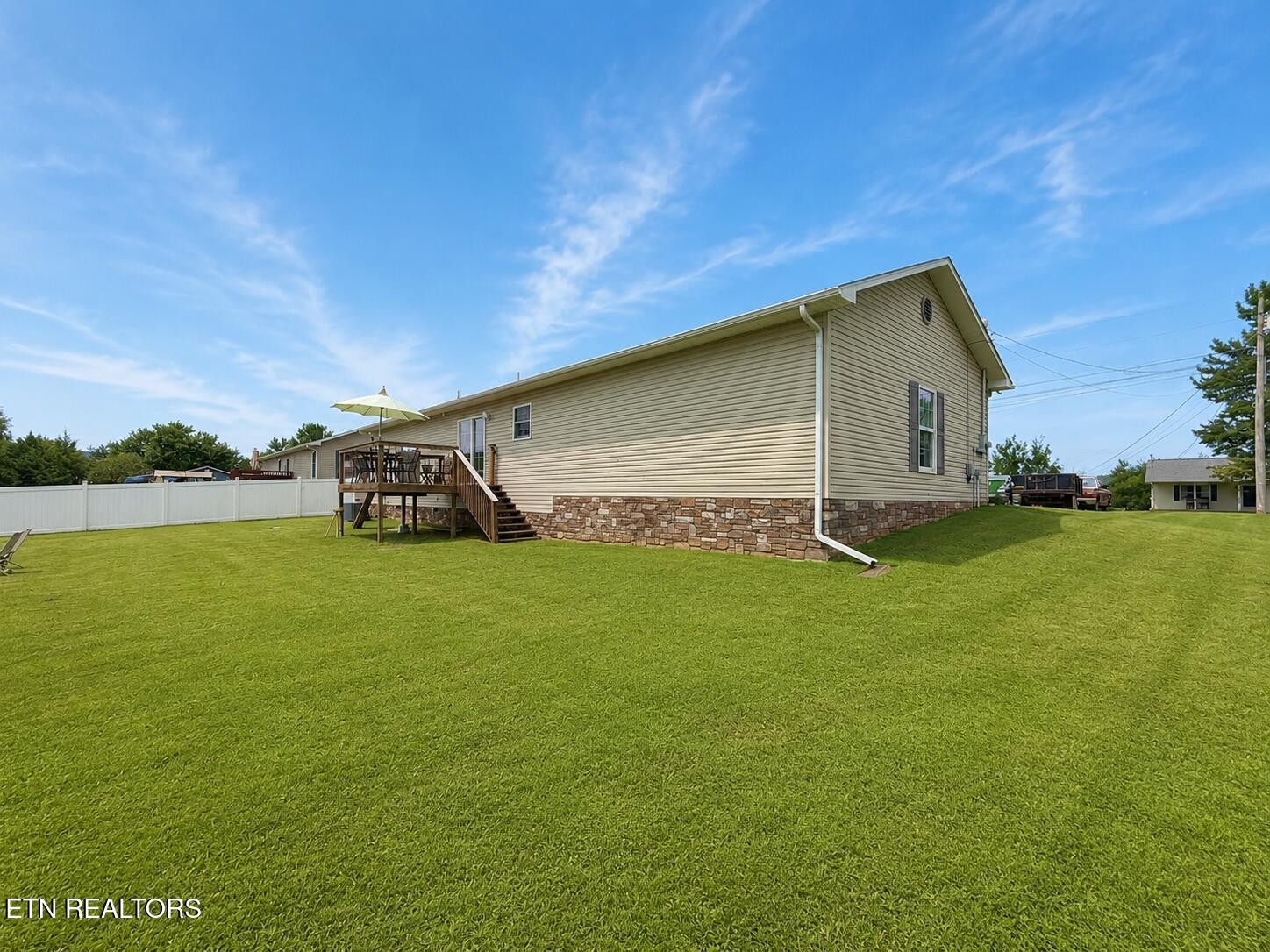 253 Ramblin Rd