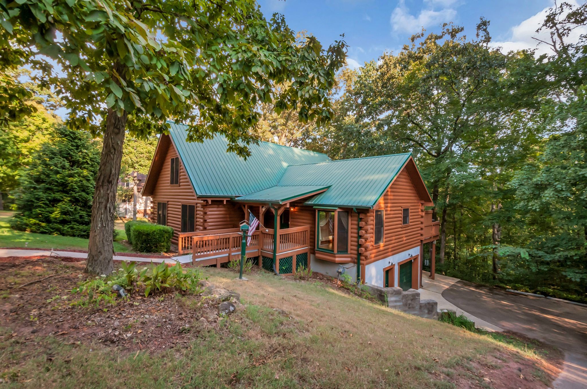 4453 Tanglewood Rd