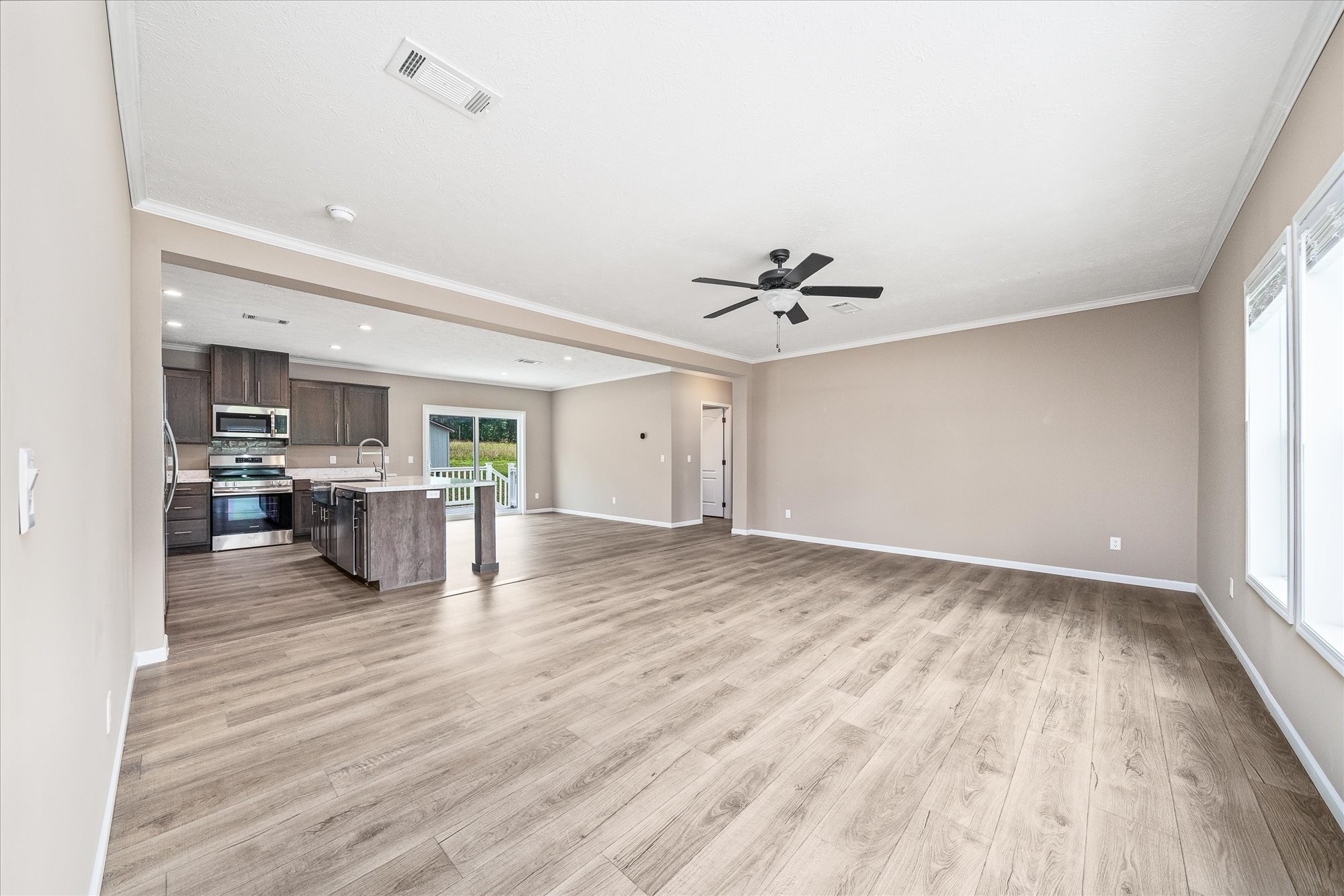 1720 Anna Maria Ln