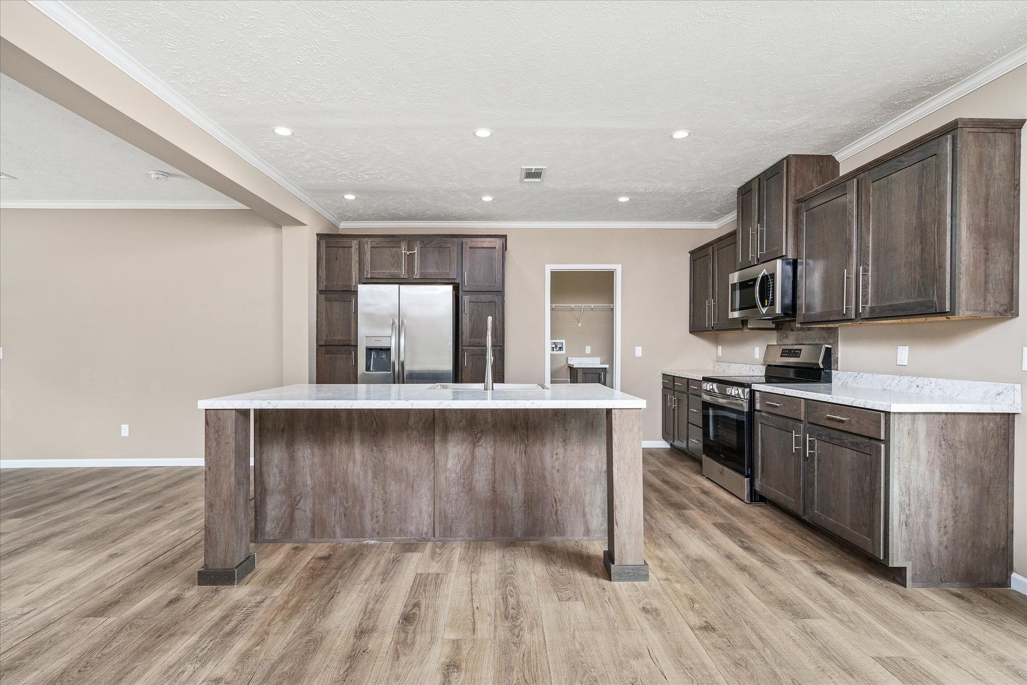 1720 Anna Maria Ln