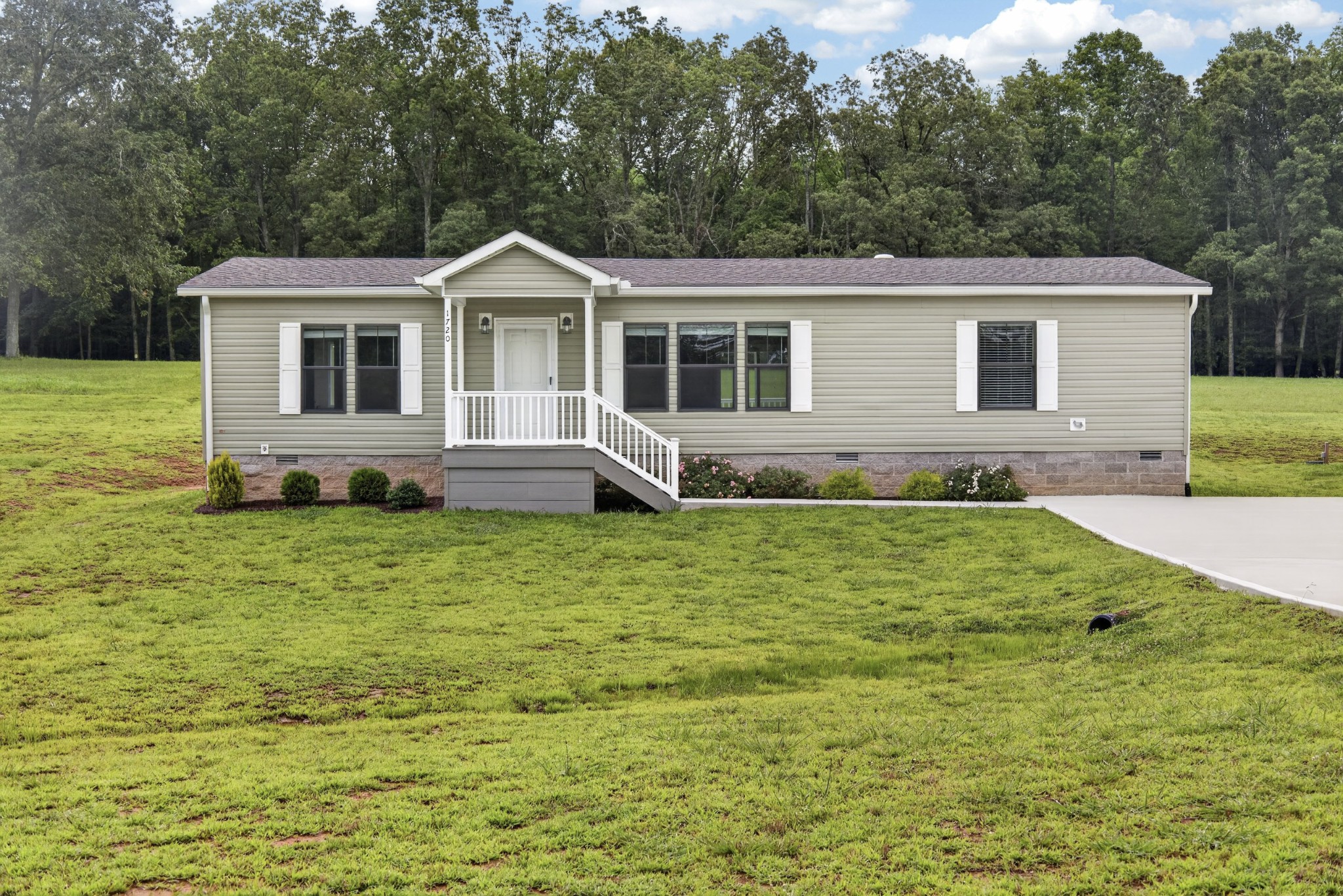 1720 Anna Maria Ln
