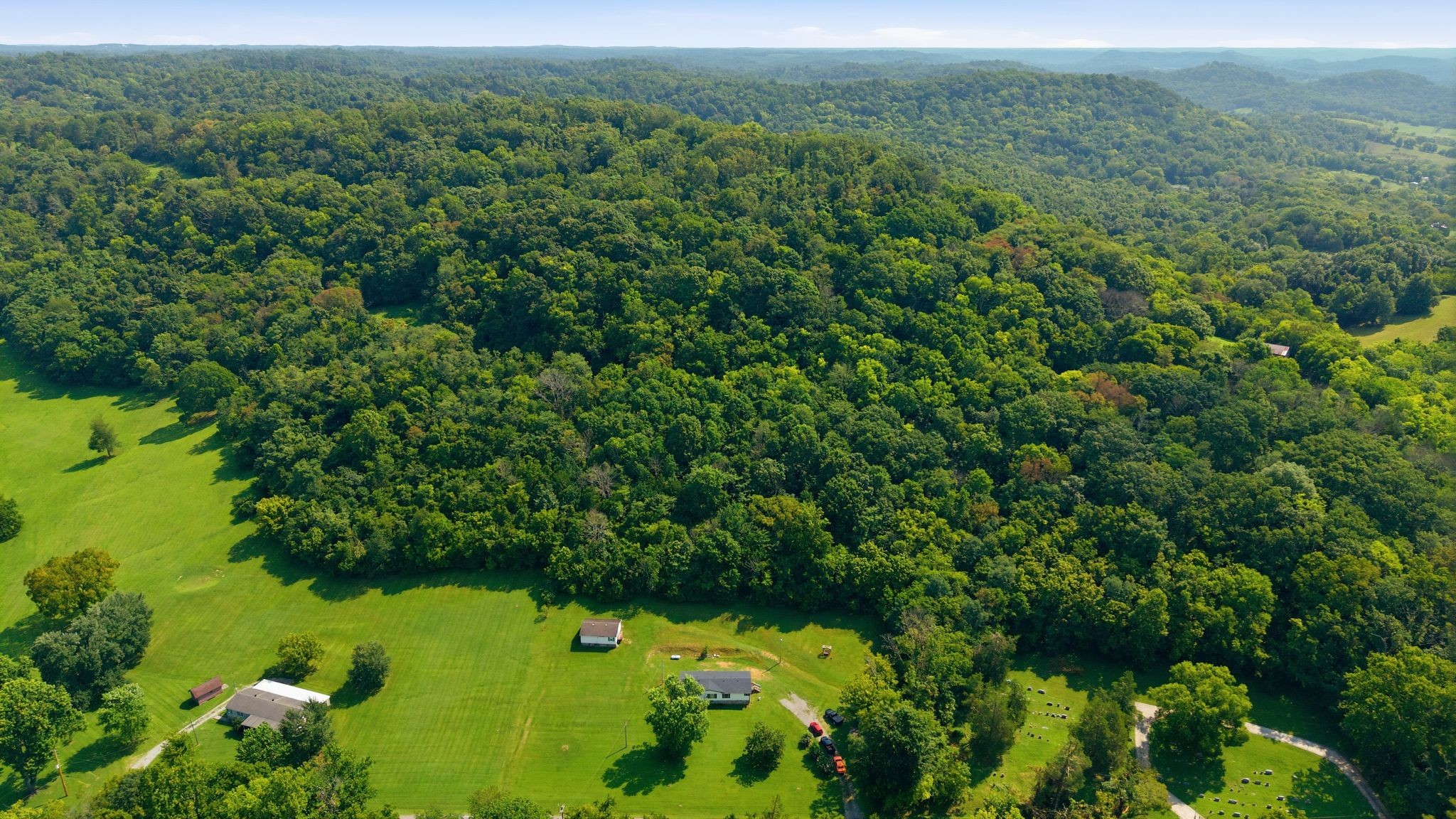 1305 Wolf Hill Rd