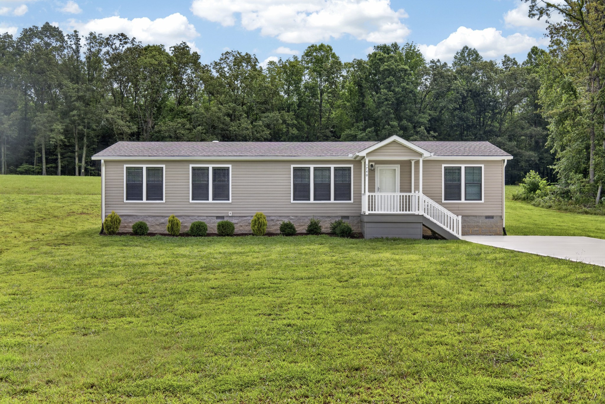 1740 Anna Maria Ln