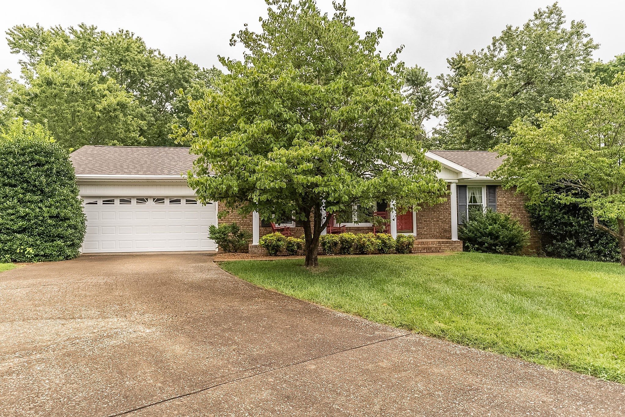 302 Springmont Dr