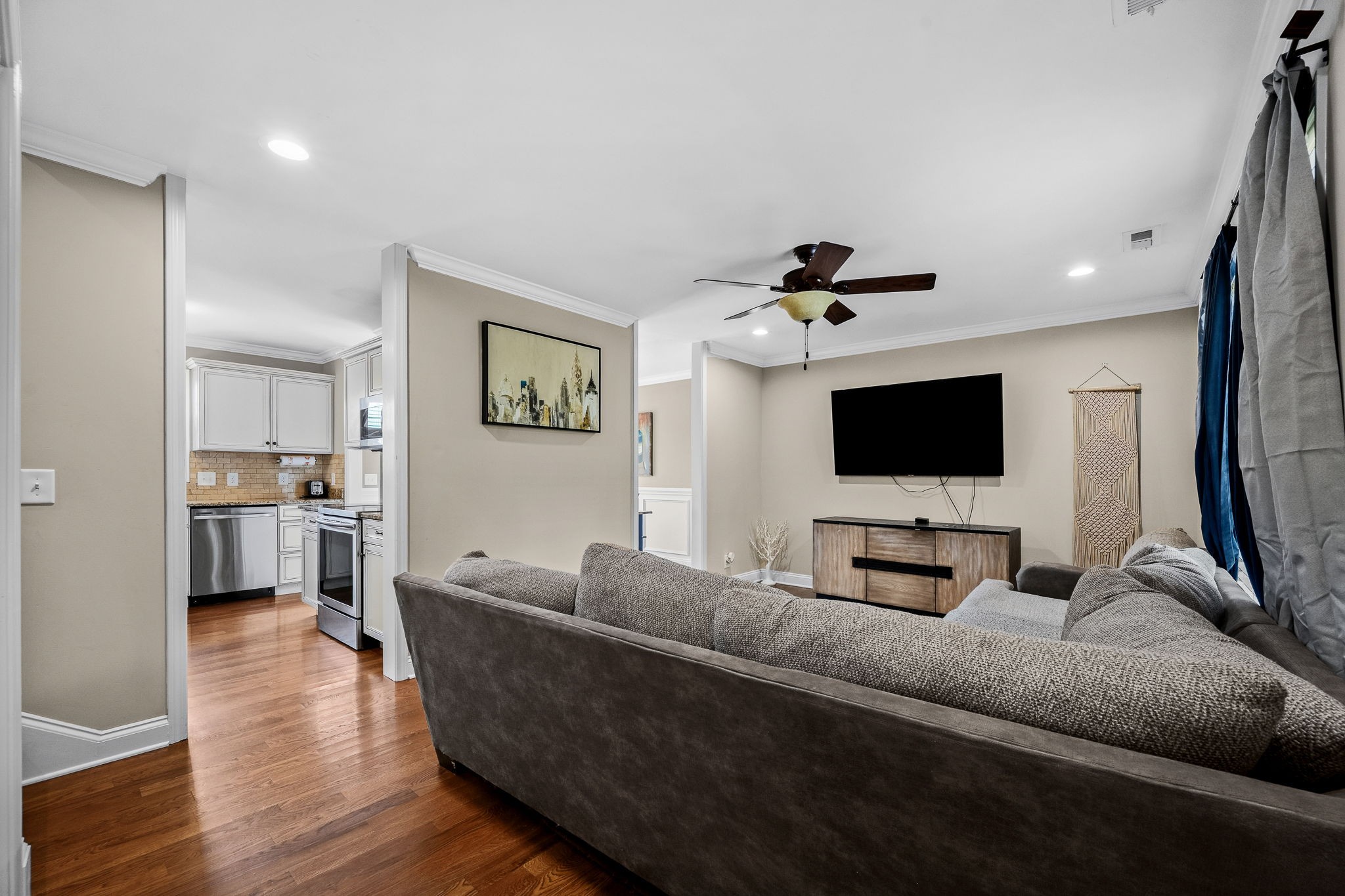 304 Narrows Rd