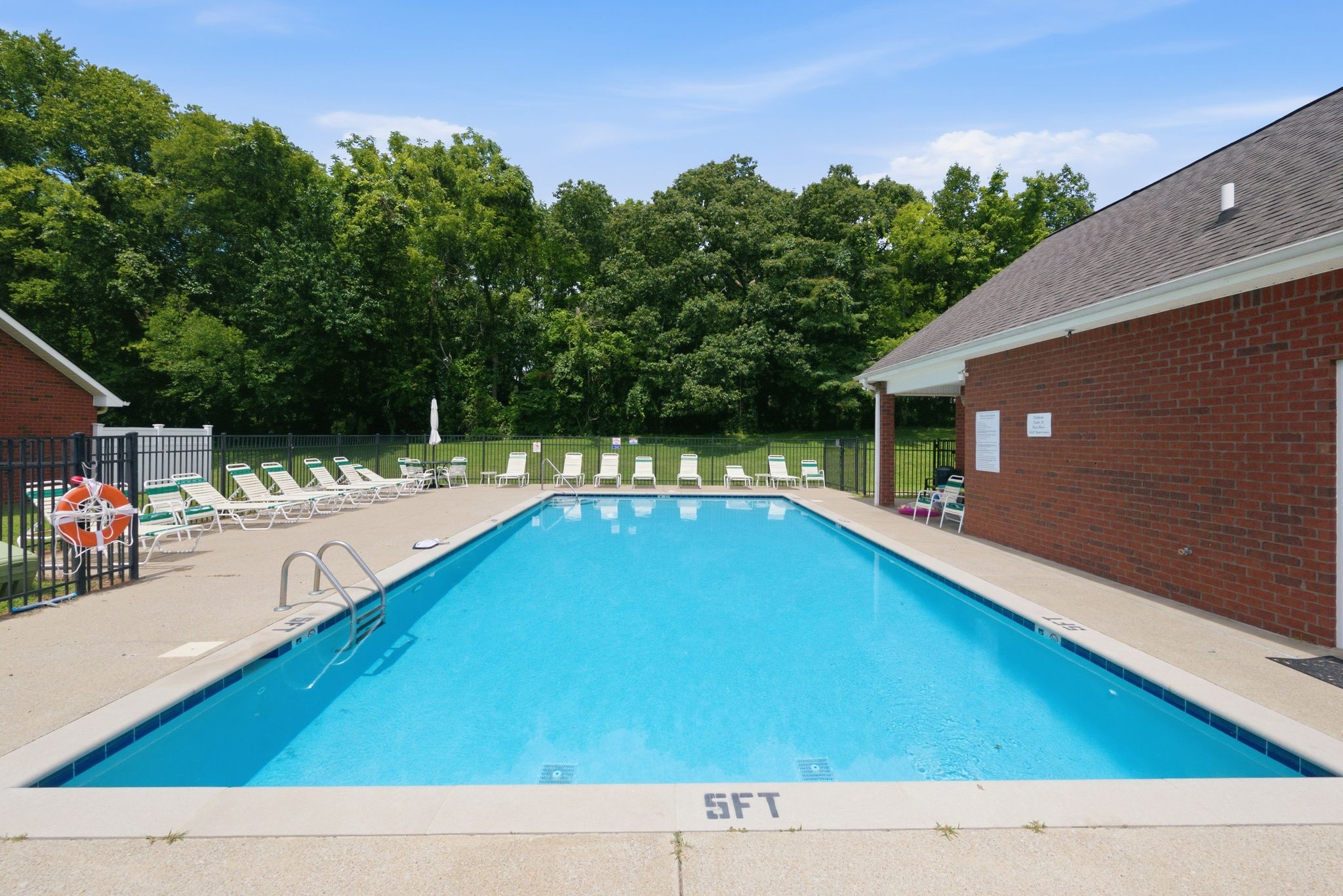 1300 Villa Cir