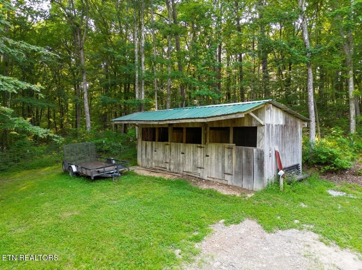 1250 Darrow Ridge Rd