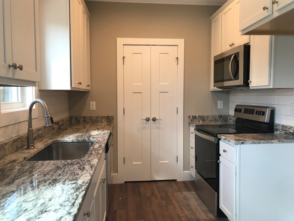 3731 Keri Lane, NE