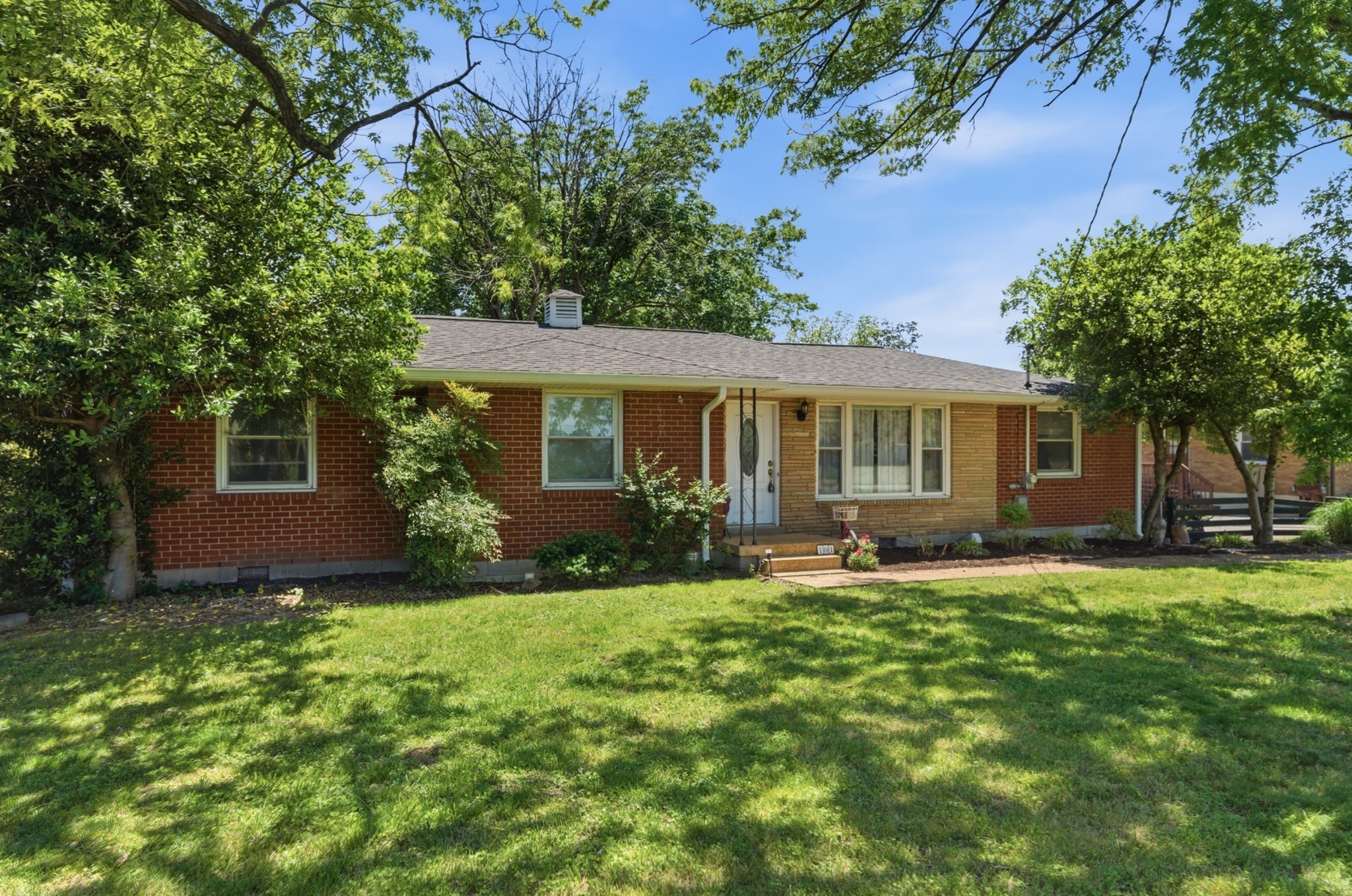 101 Newport Dr
