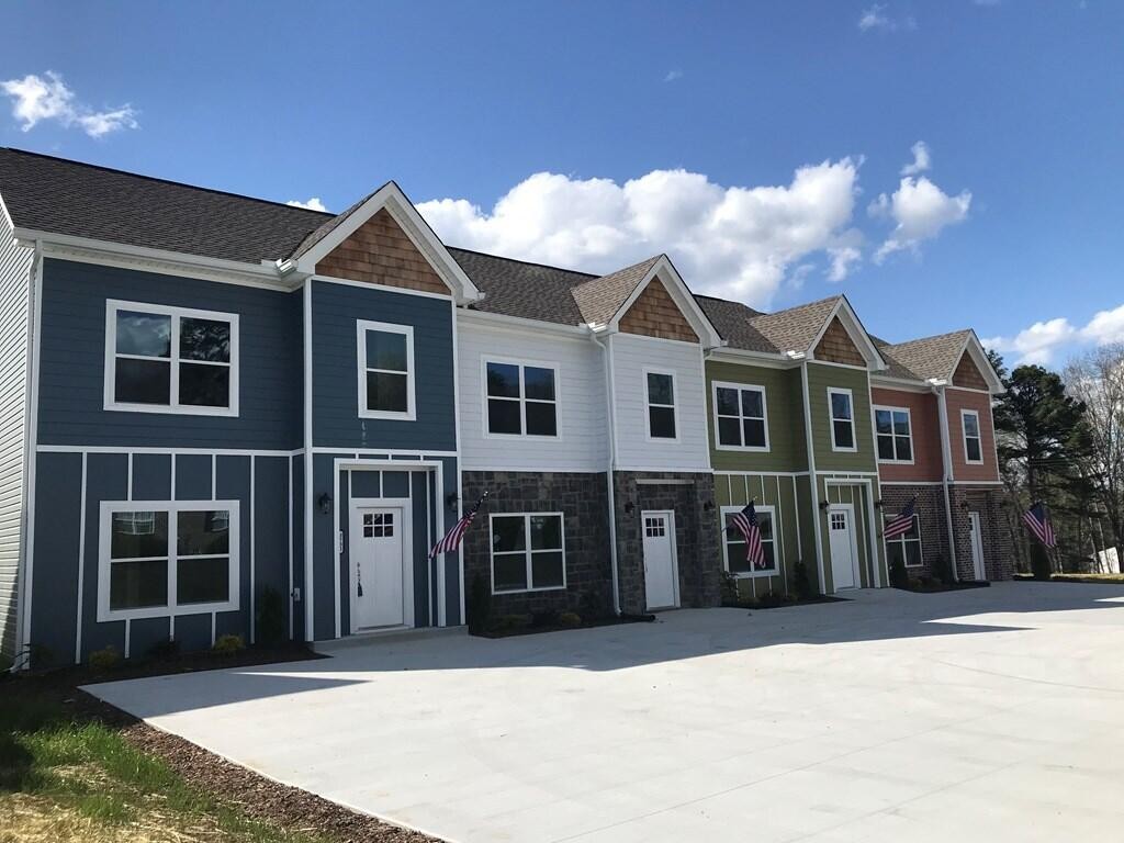 3733 Keri Lane, NE