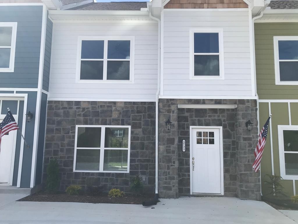 3733 Keri Lane, NE