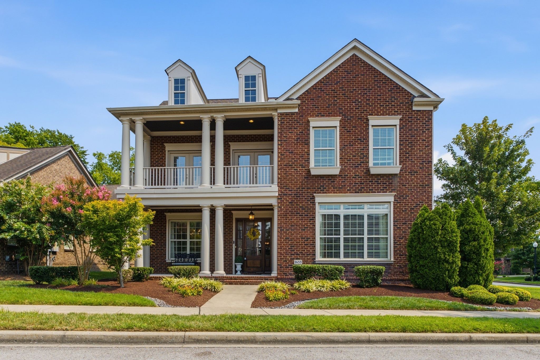 1655 Noah Ln