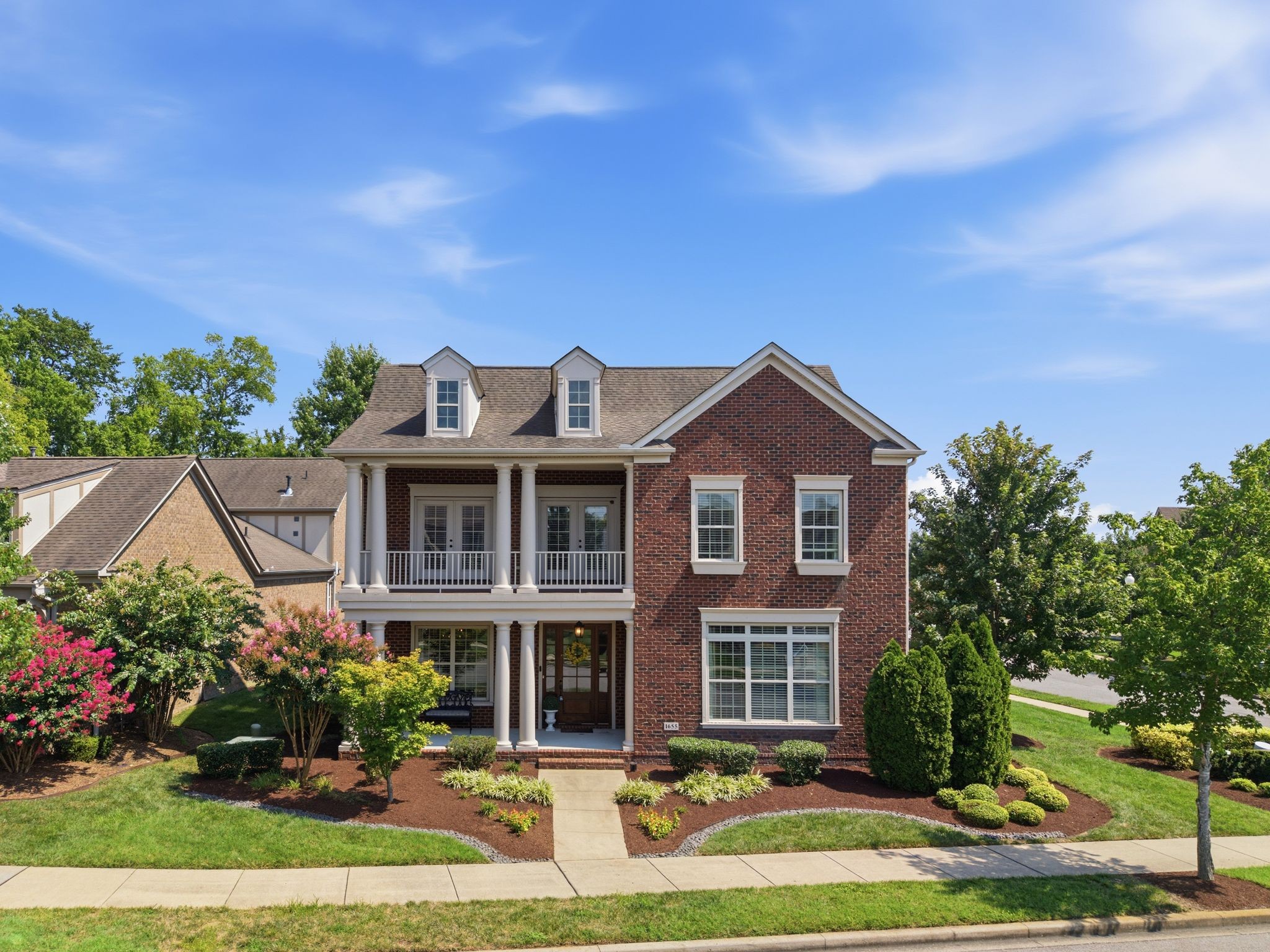 1655 Noah Ln