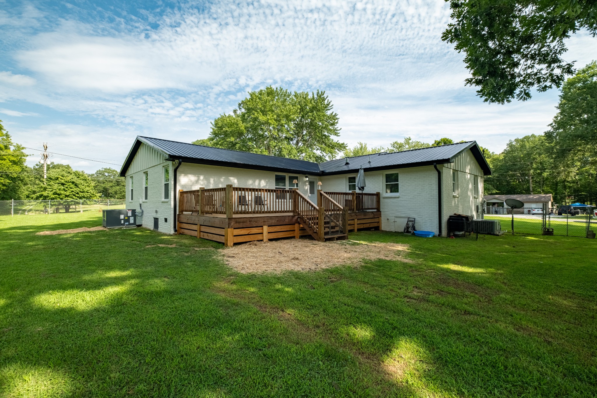 22 Oak Dr