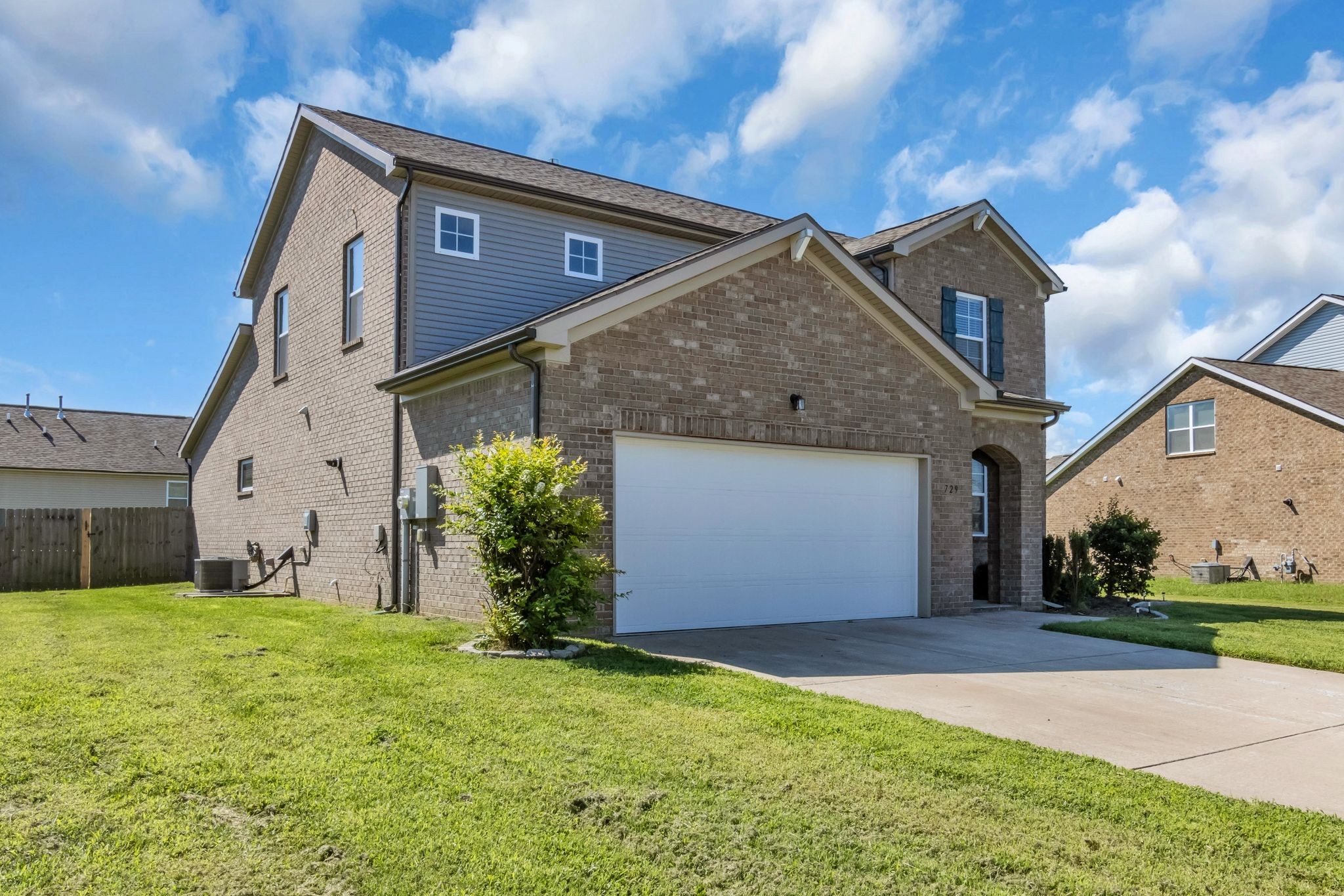 729 Amberton Dr