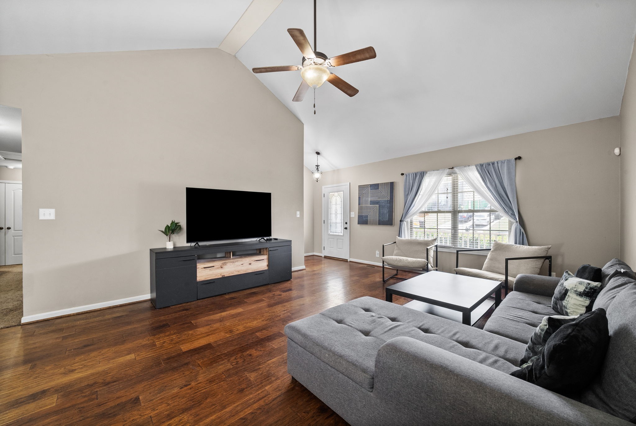 1640 Buchanon Dr