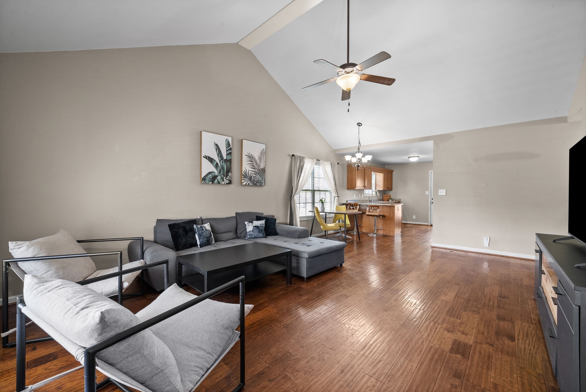 1640 Buchanon Dr