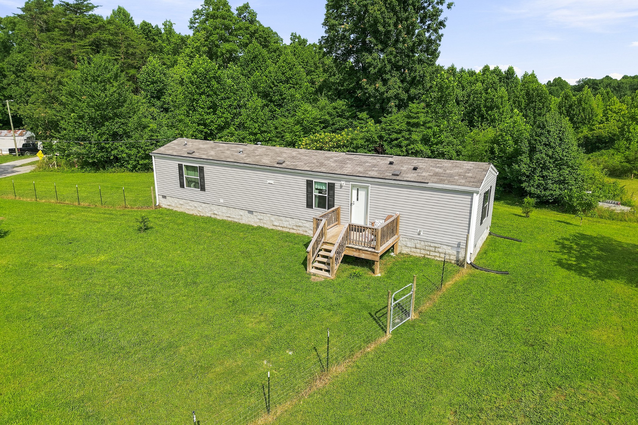 1181 Ravenscroft Rd, W