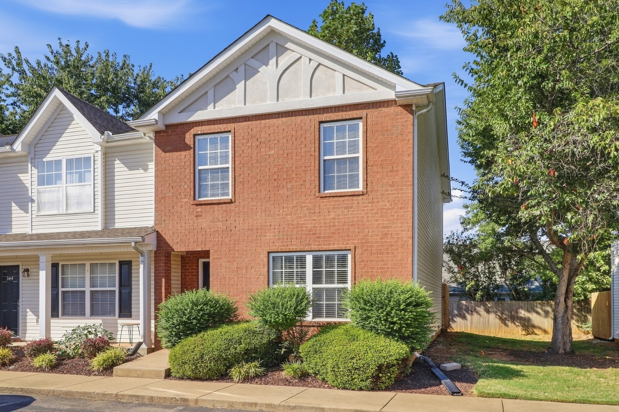 342 Arapaho Dr