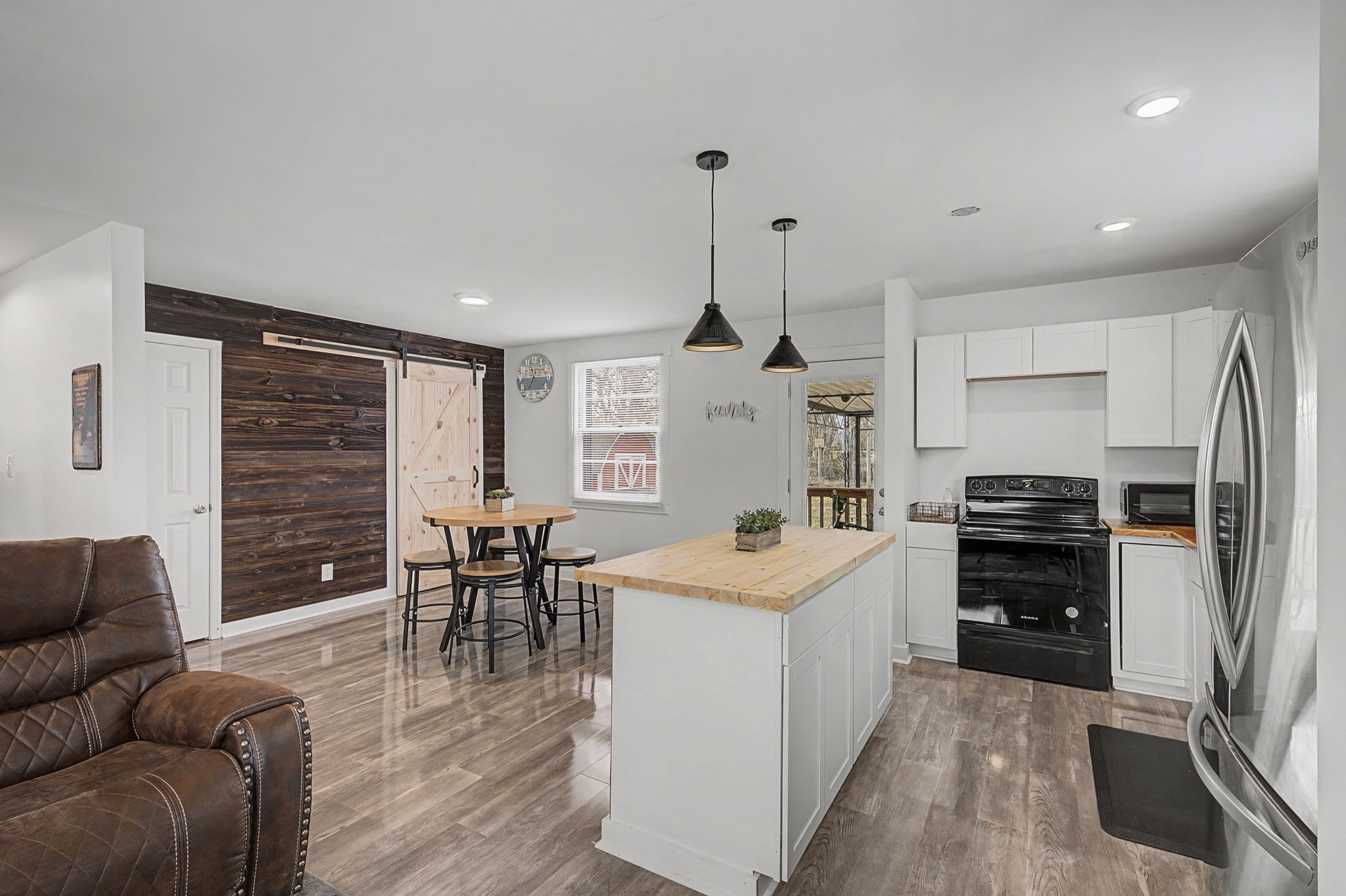5017 Madeline Dr