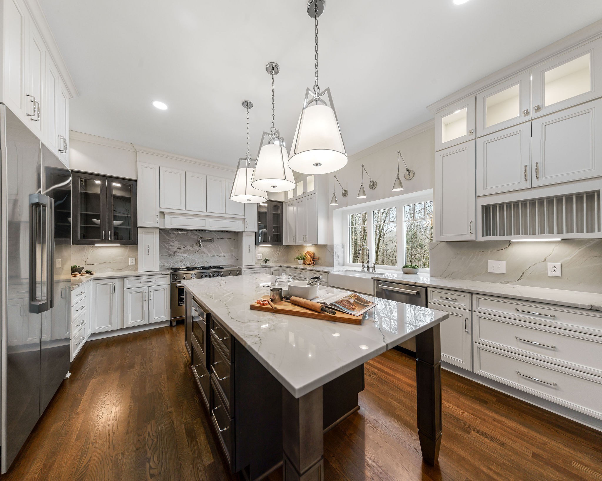 250 W Laurel Ave