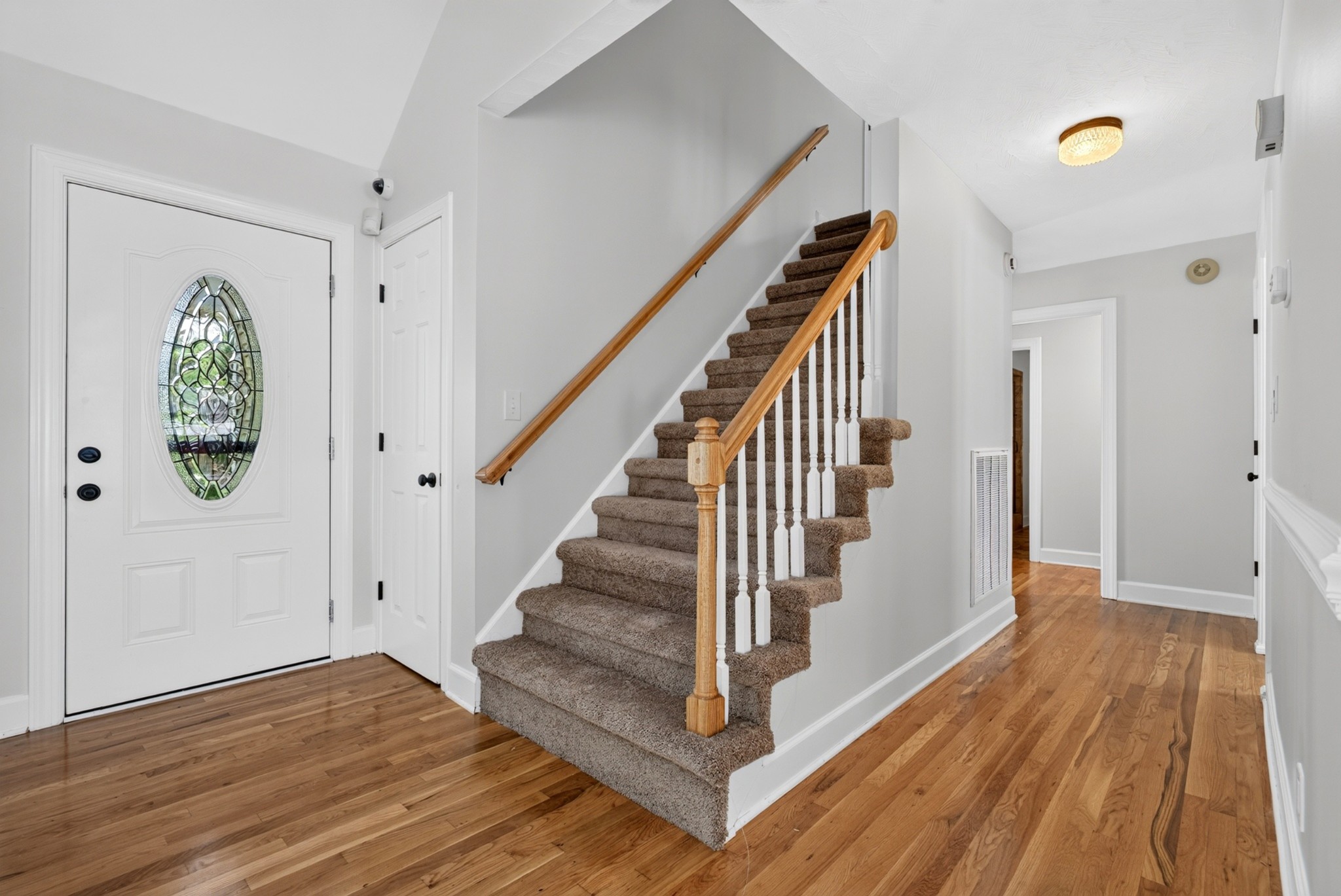 2851 Lawry Ln