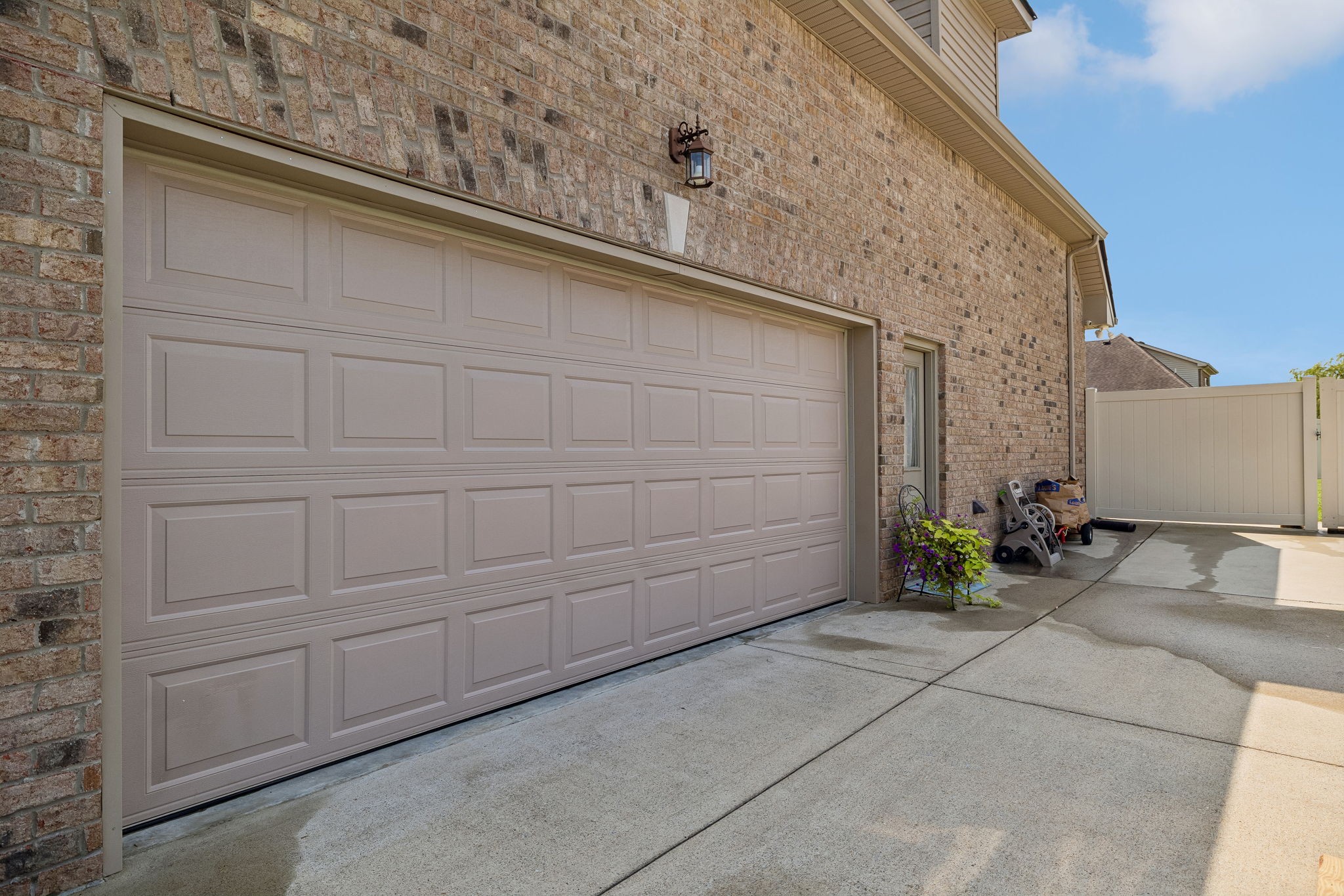 5149 Prickly Pine Pl