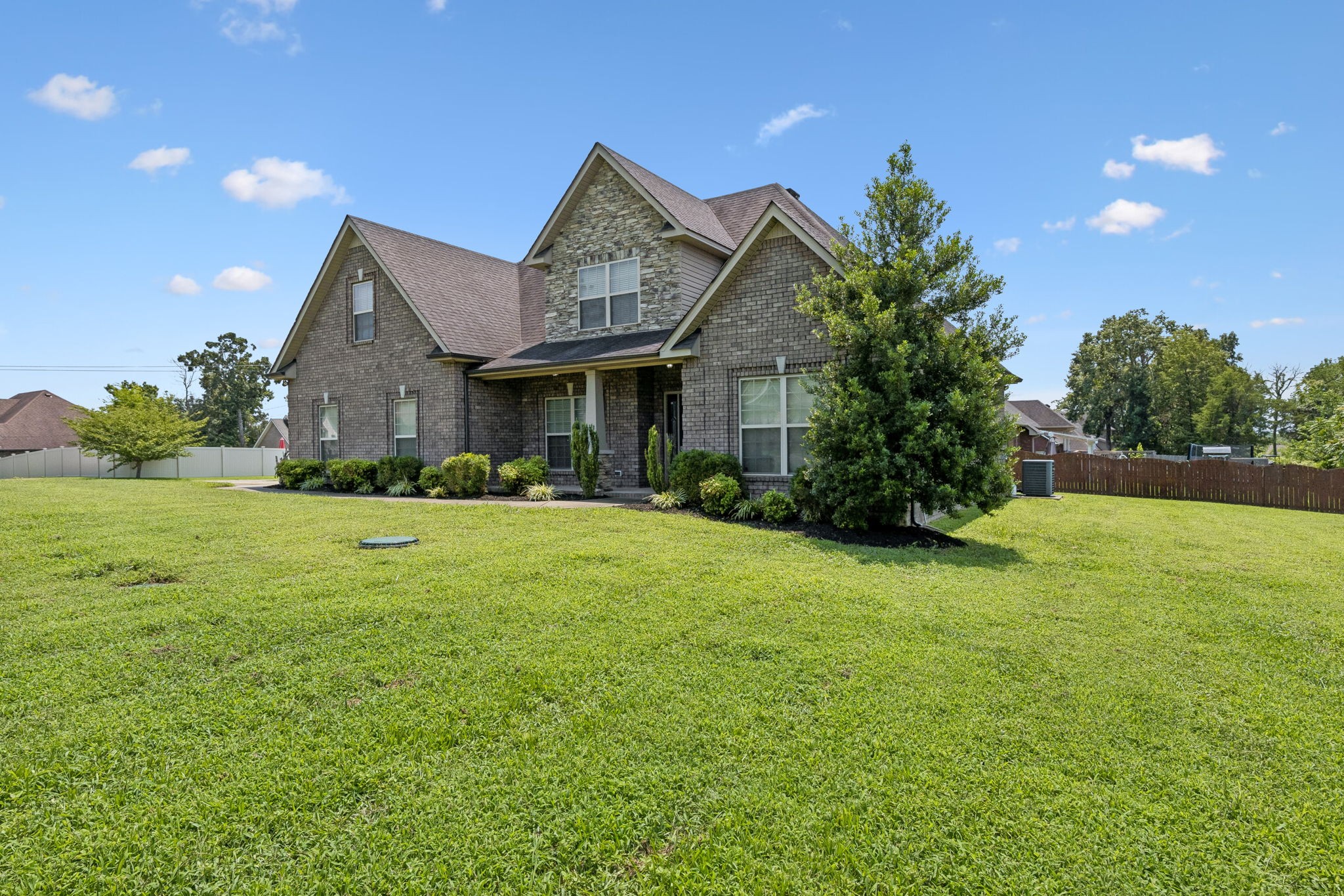 1342 Royal Oak Ave