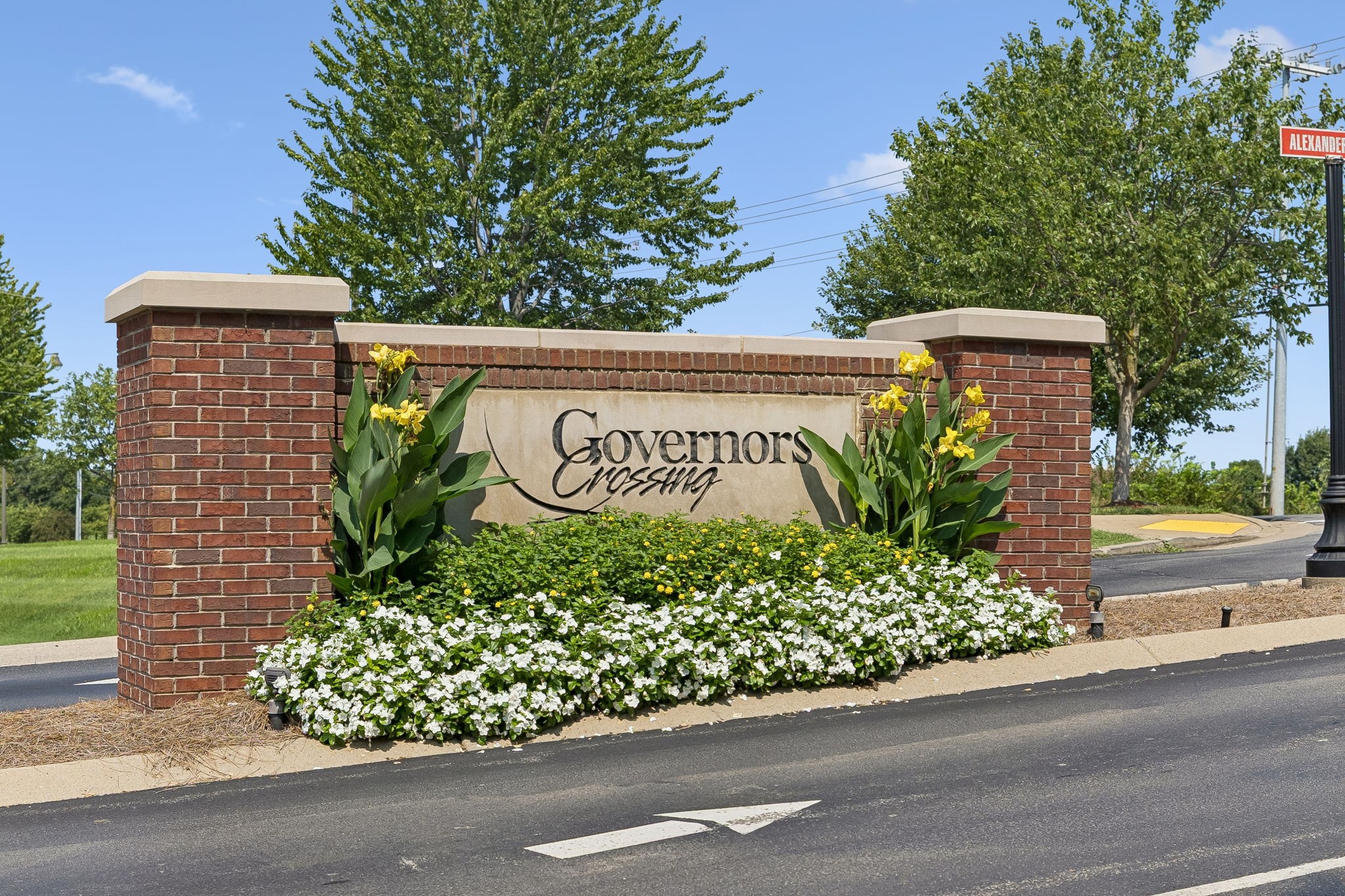302 Sam Houston Cir