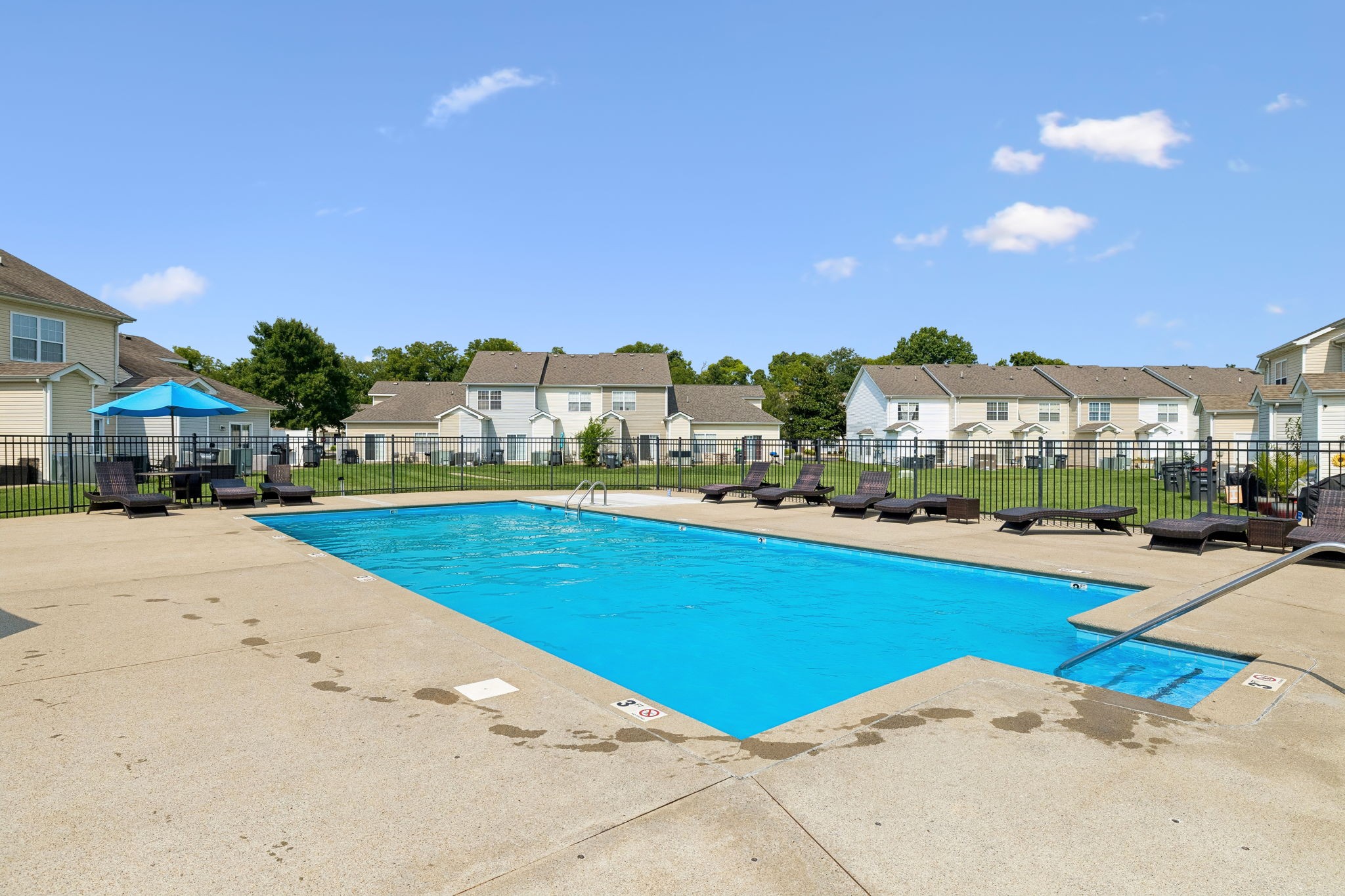 302 Sam Houston Cir