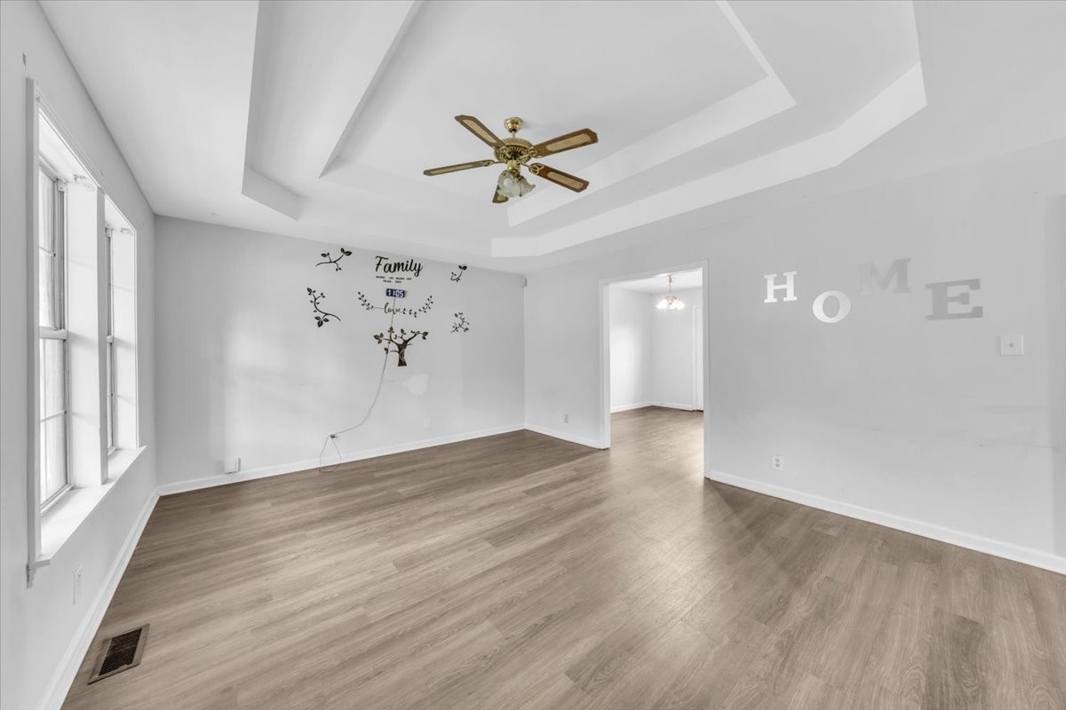 1385 William Suiters Ln