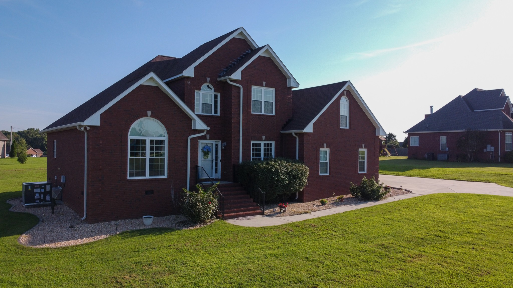 98 Aberdeen Ave