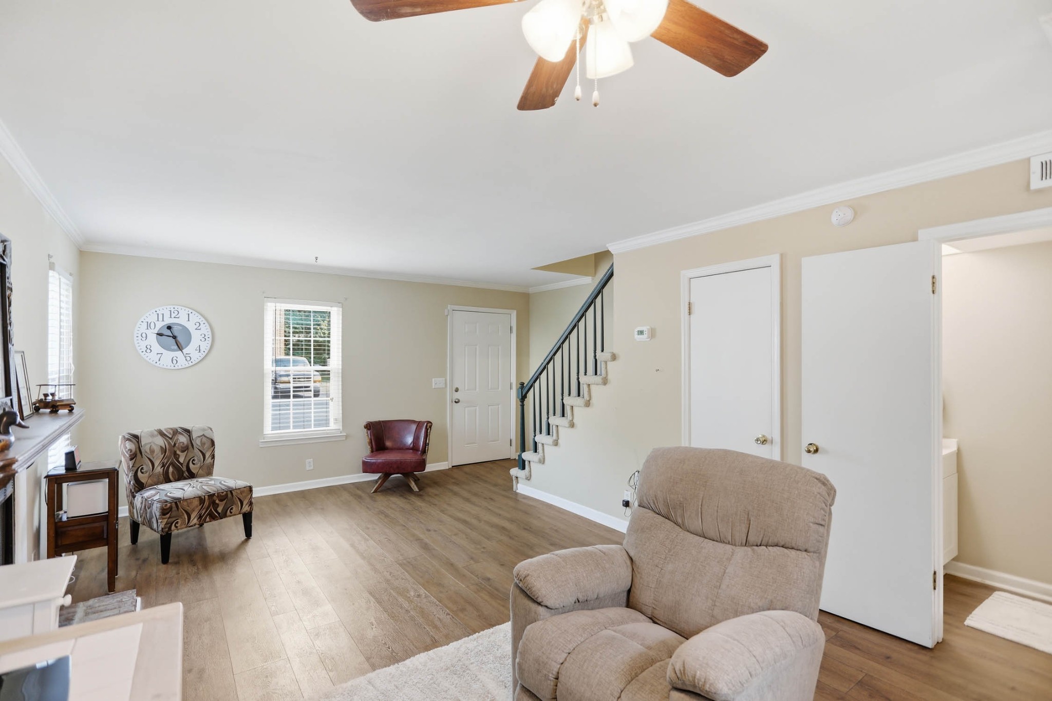 286 Donna Dr